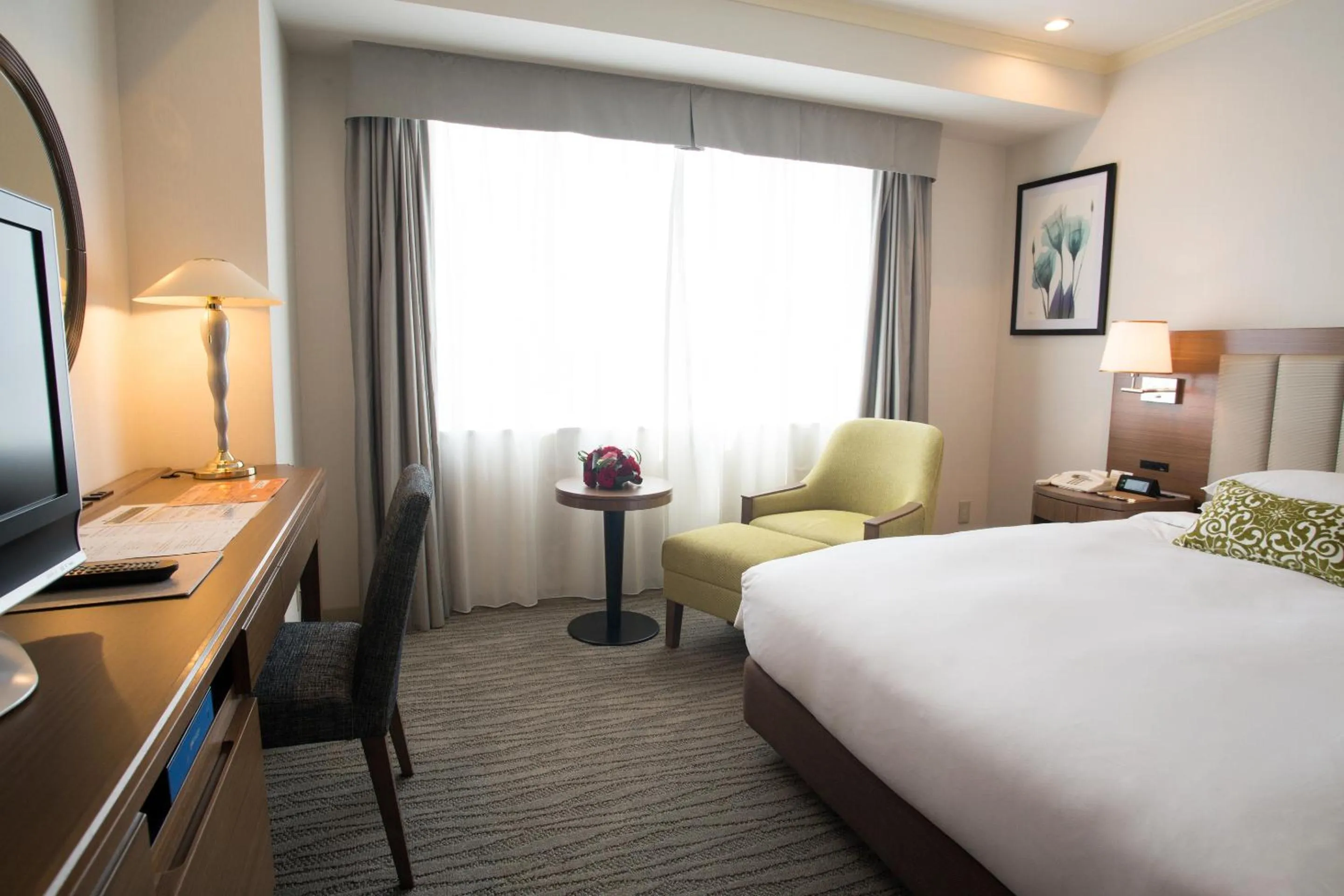 Photo of the whole room, Bed in Nagoya Tokyu Hotel