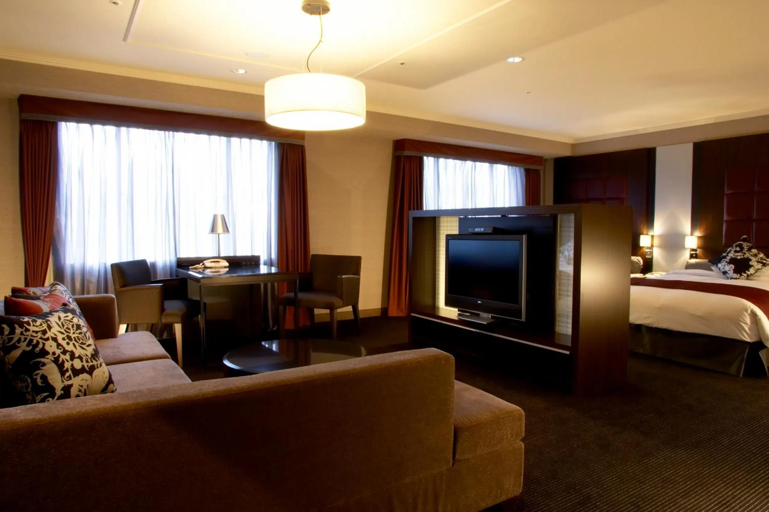 Photo of the whole room, Bed in Nagoya Tokyu Hotel