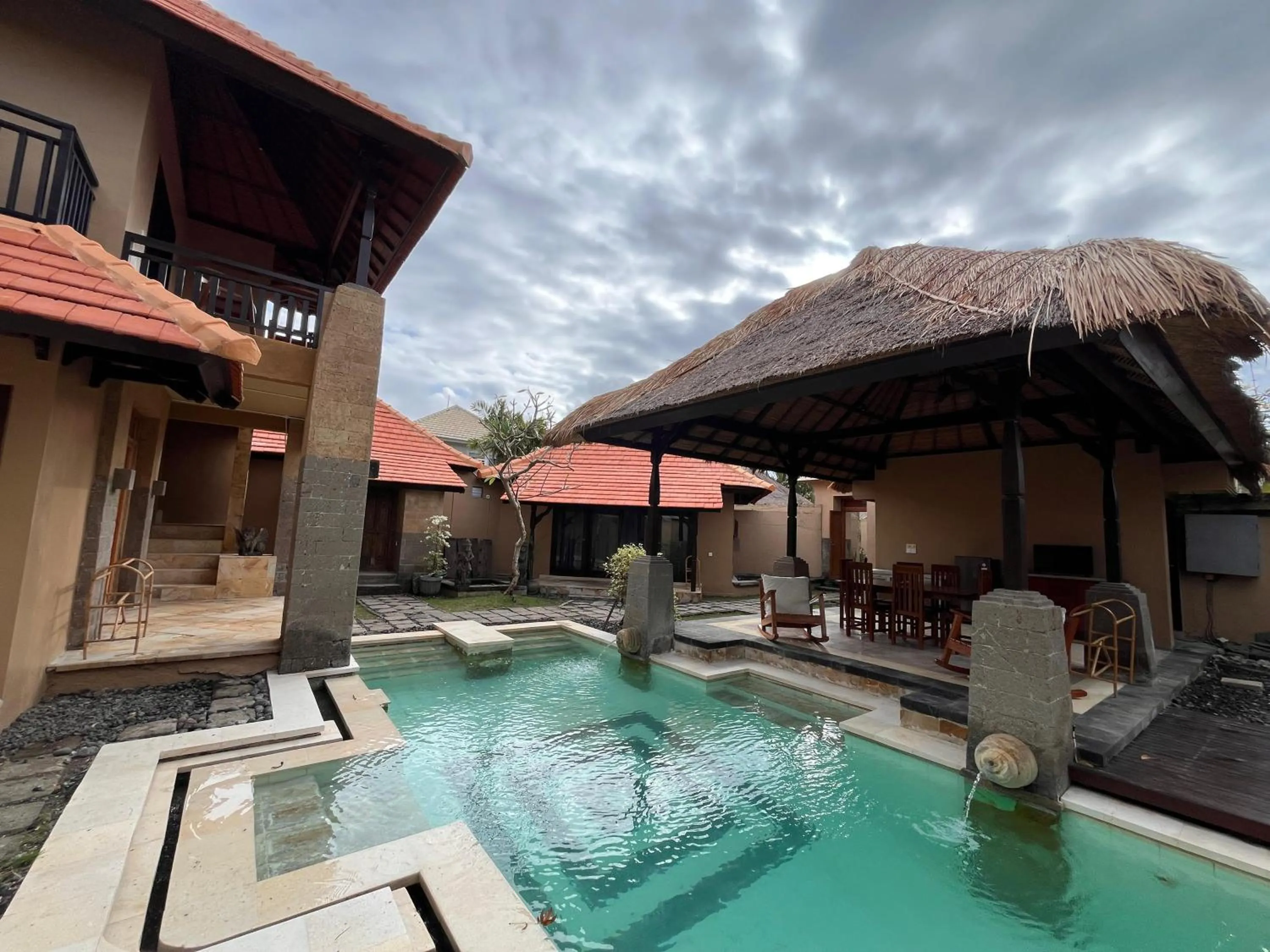 Pool view in Visakha Sanur by Puri Signatures
