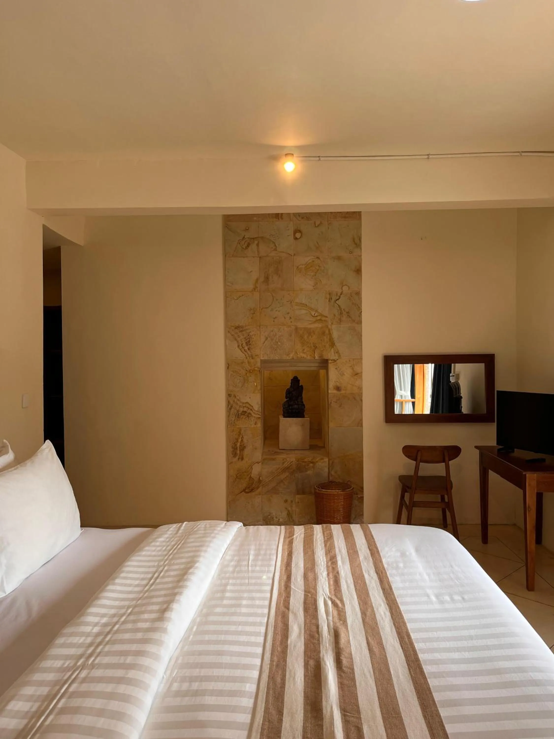 Bedroom, Bed in Visakha Sanur by Puri Signatures