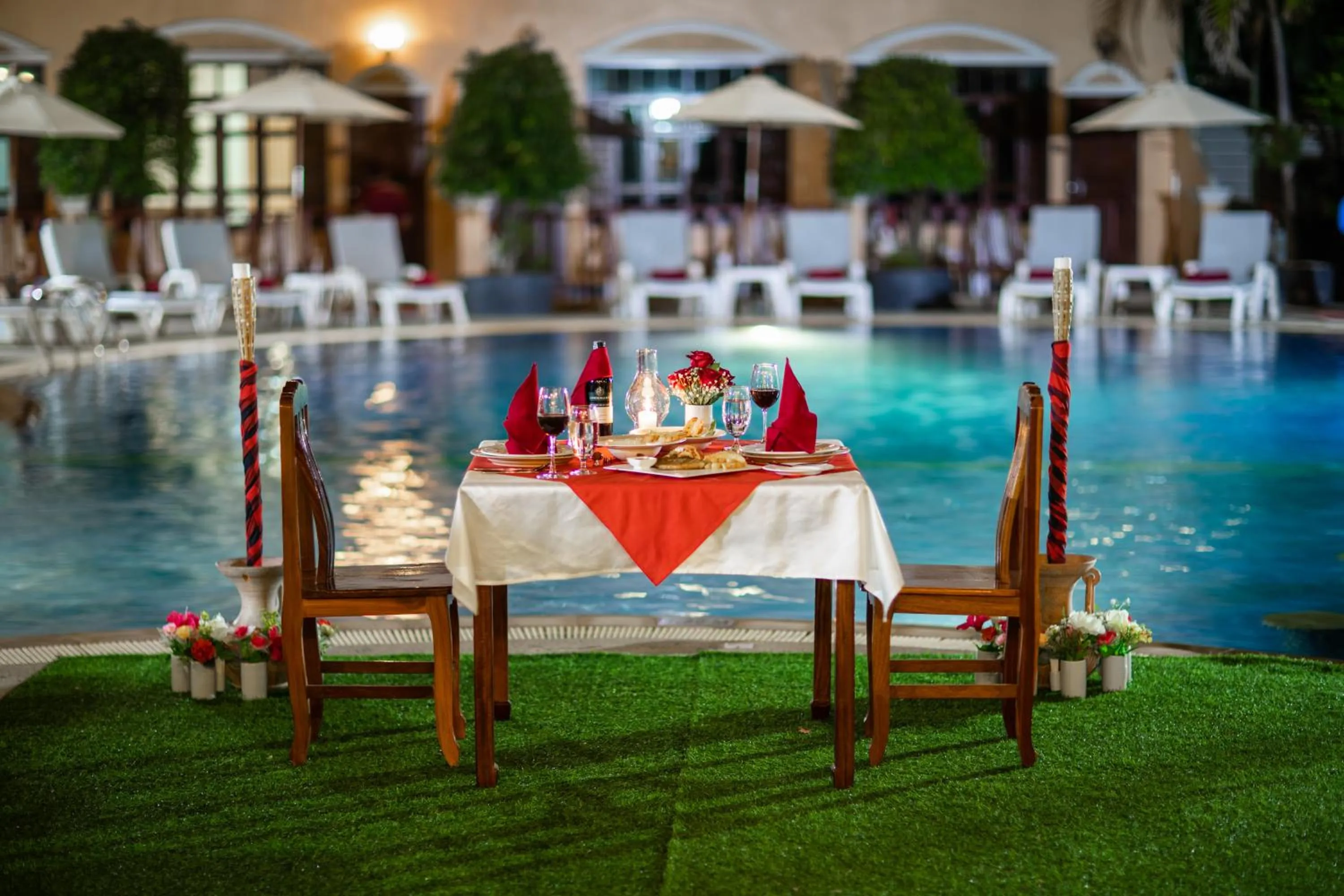 Restaurant/places to eat in Tony Resort