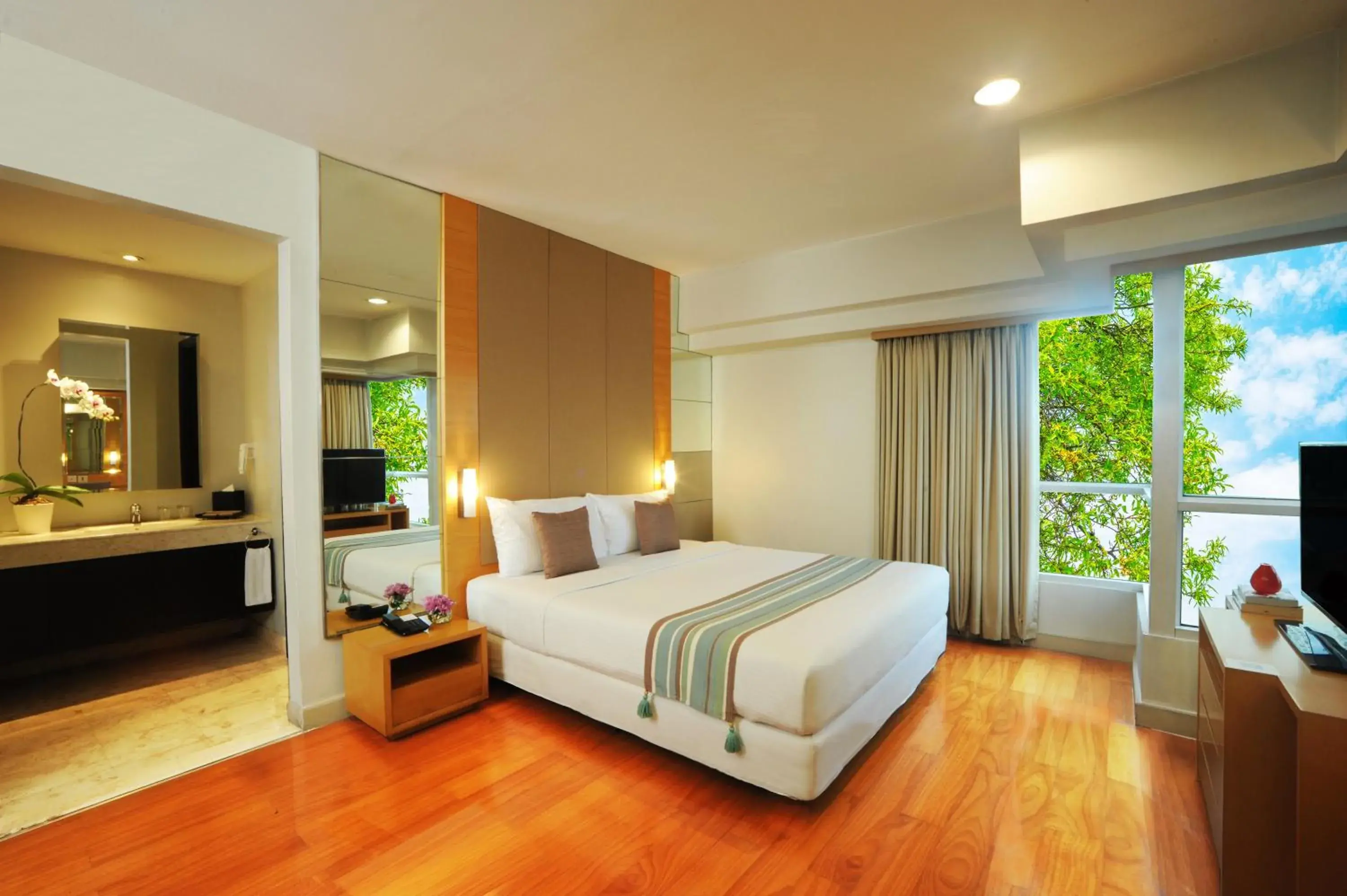 Three Bedroom Executive in Somerset Berlian Jakarta Three Bedroom Executive in Somerset Berlian Jakarta