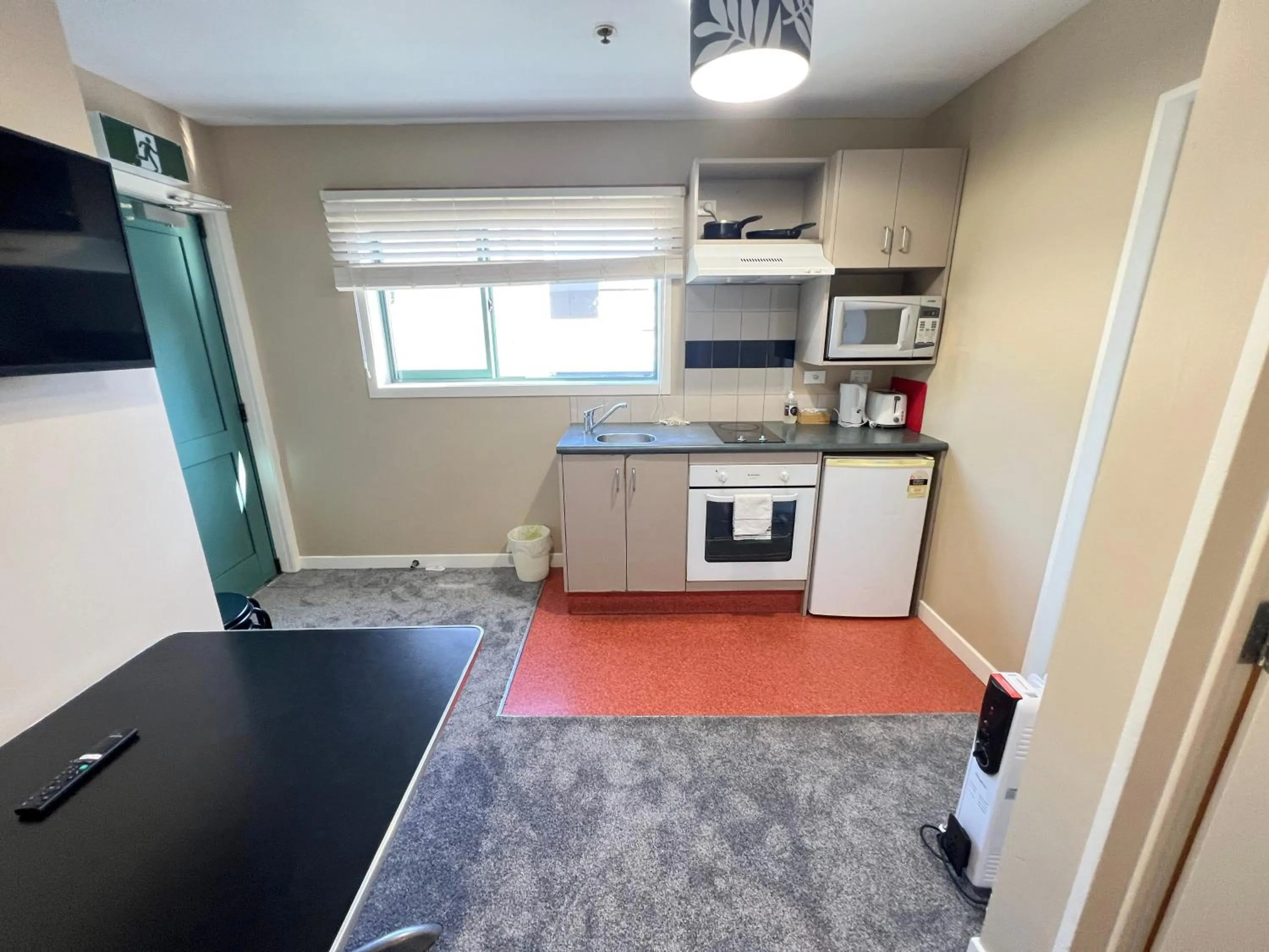 TV and multimedia in Astray Motel