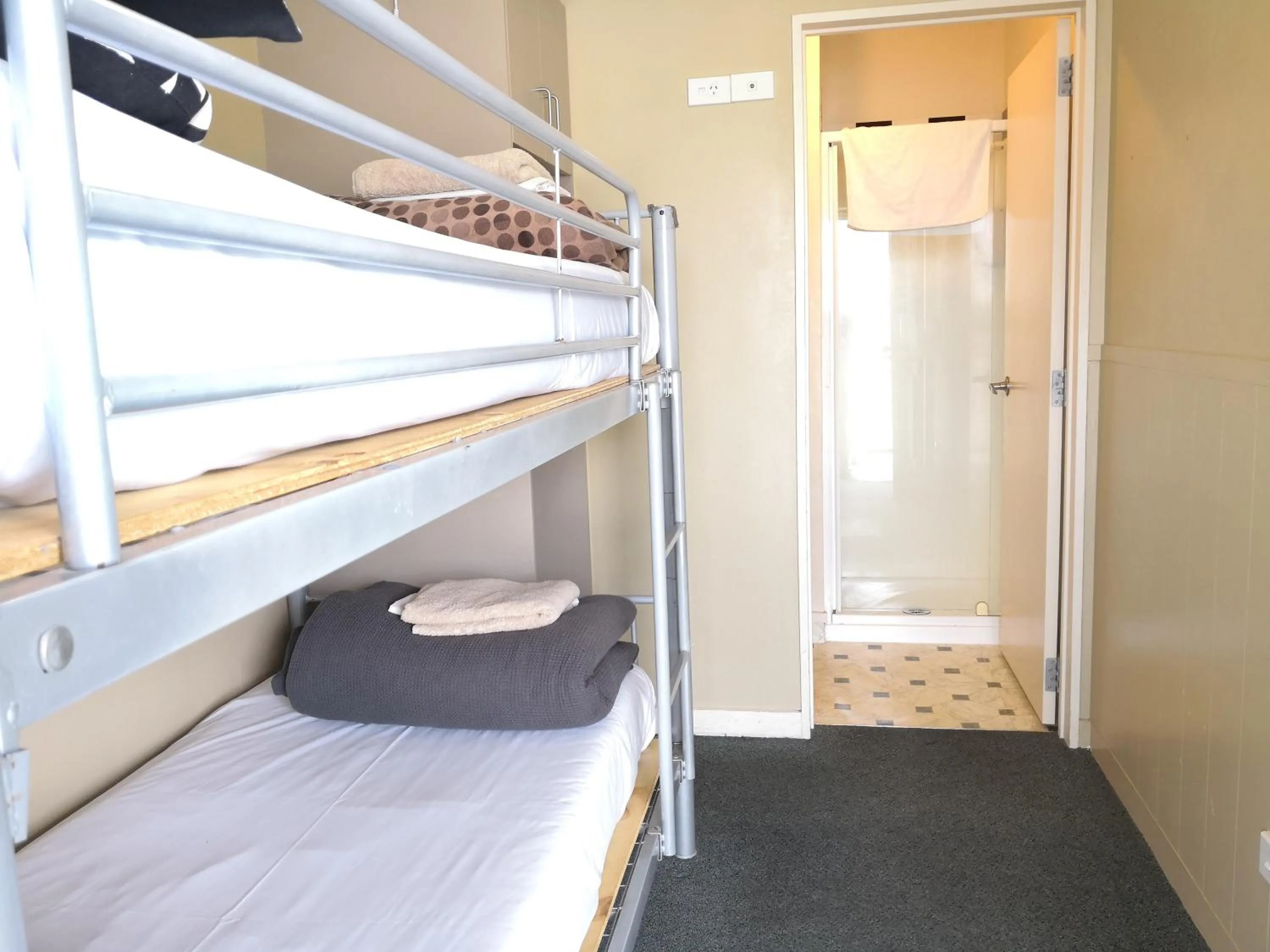 Photo of the whole room, Bed in Astray Motel