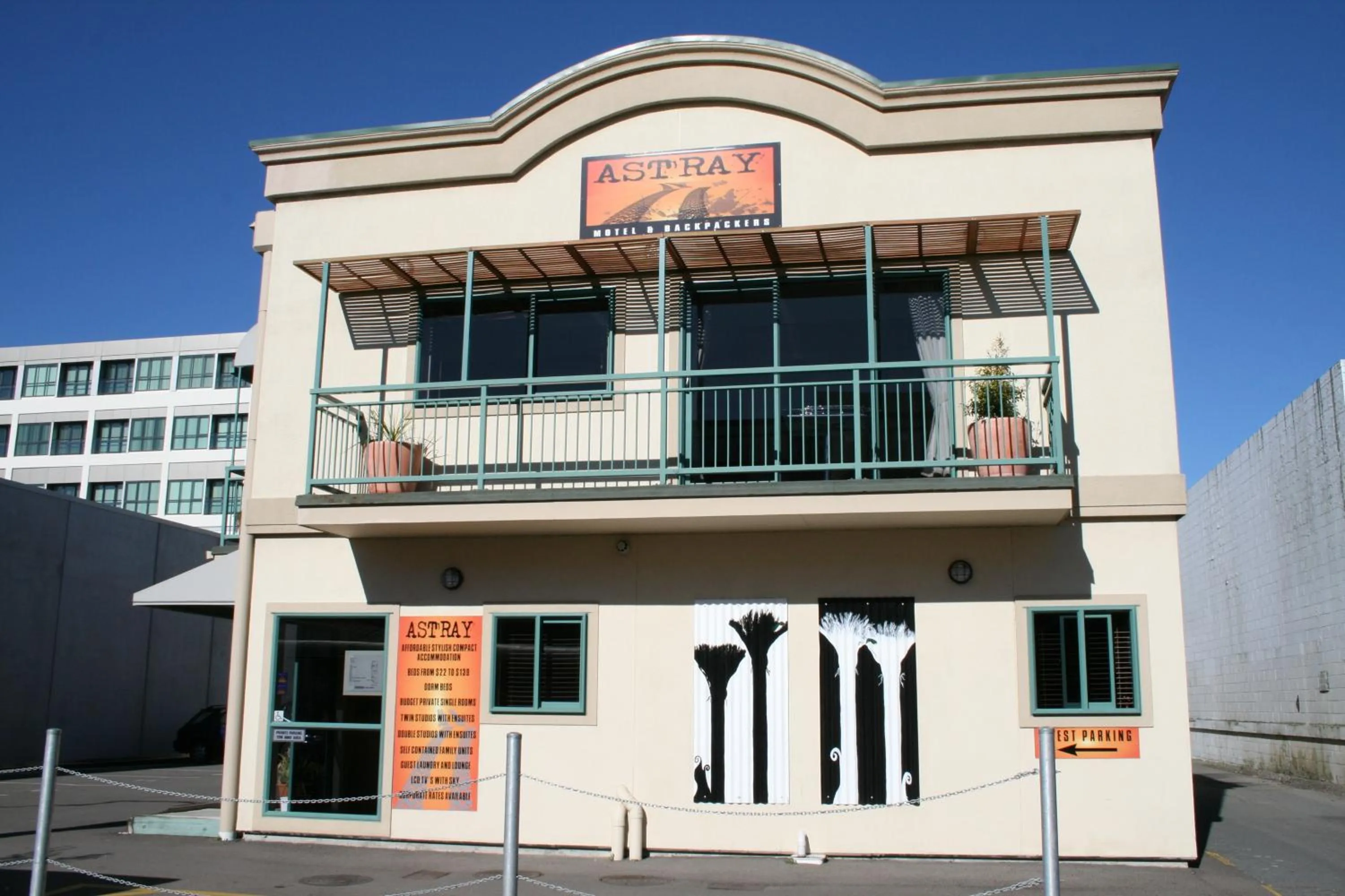 Facade/entrance in Astray Motel