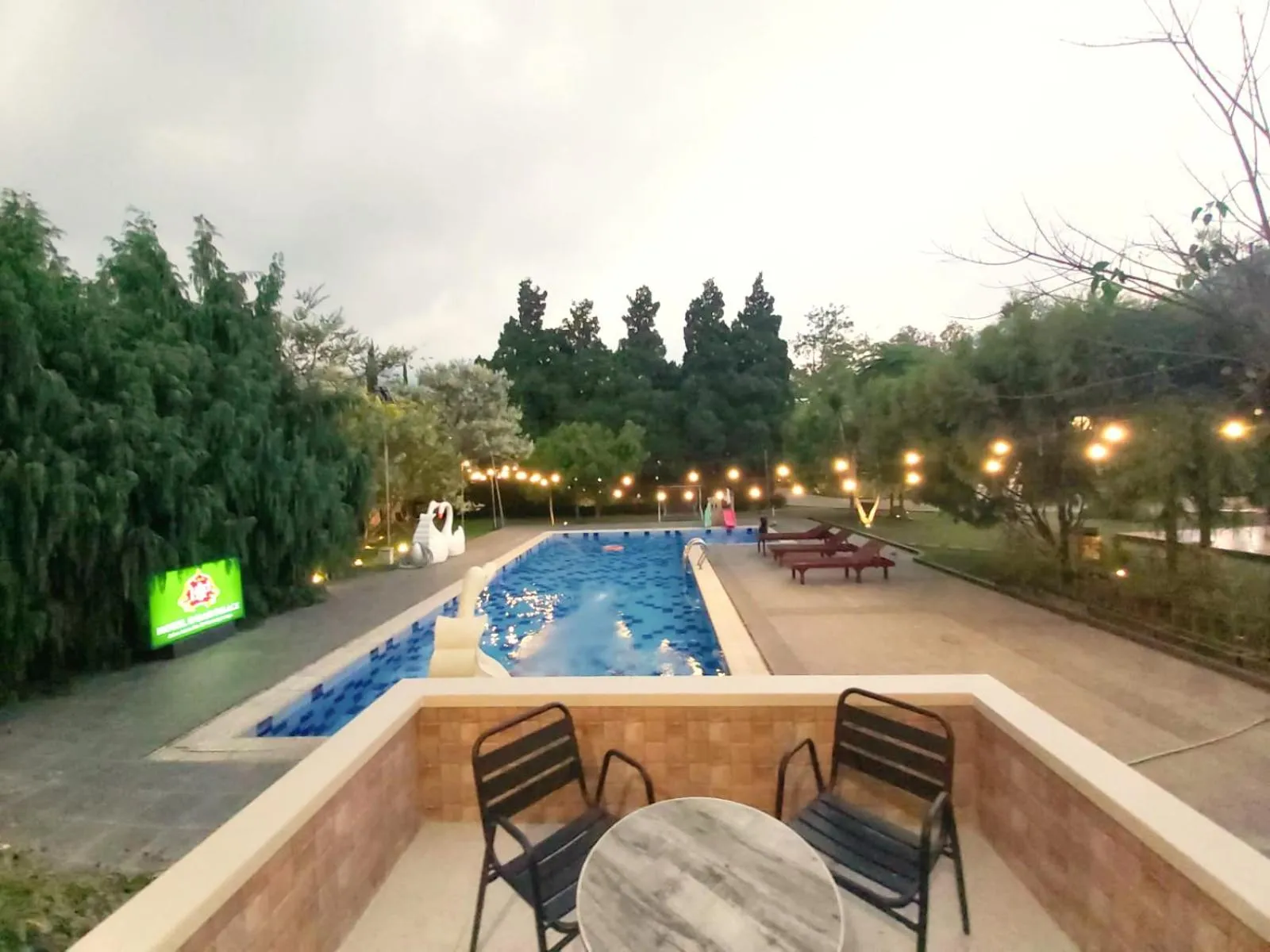 Pool view in Hotel Indah Palace Tawangmangu