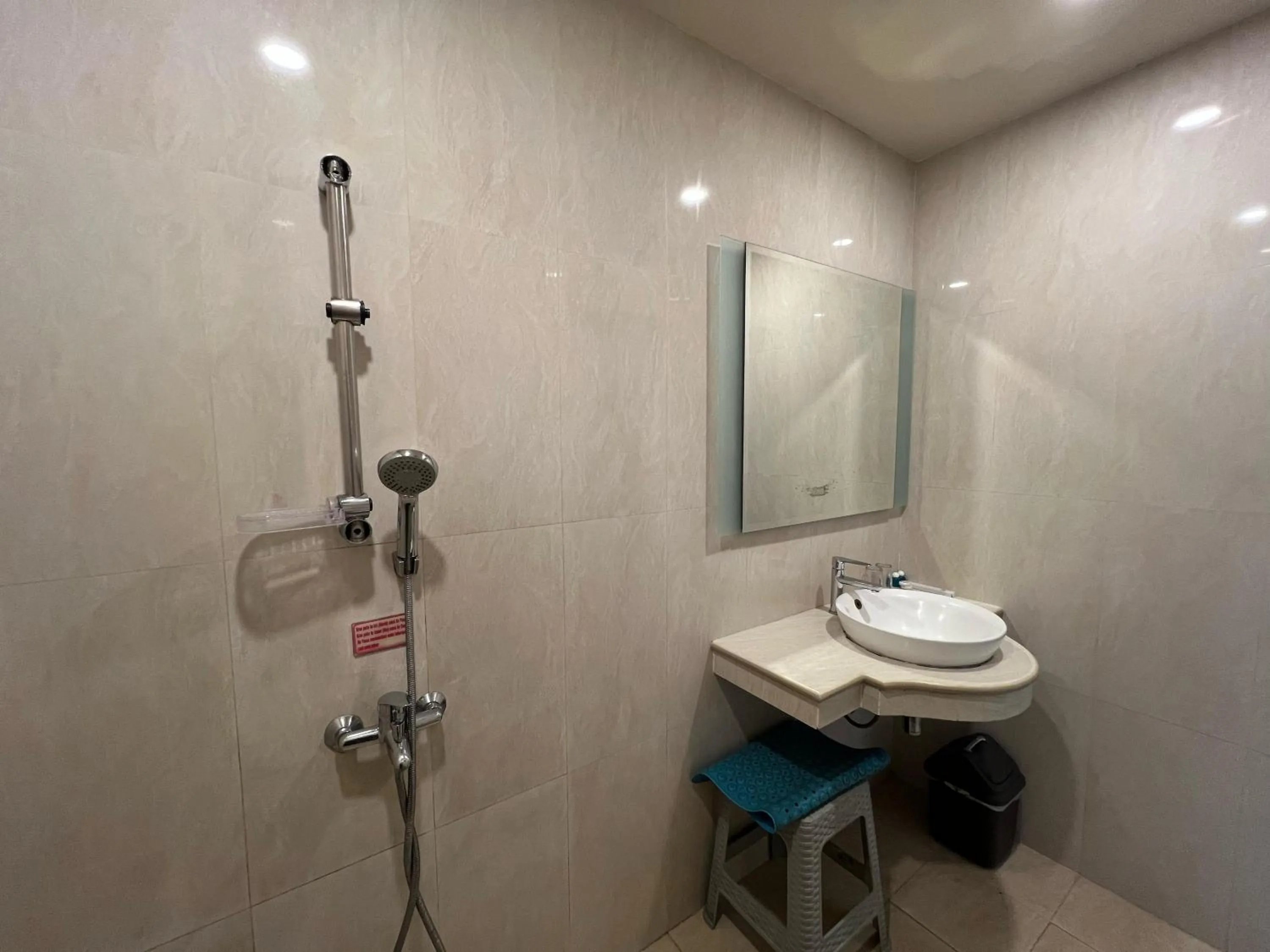 Bathroom in Hotel Indah Palace Tawangmangu