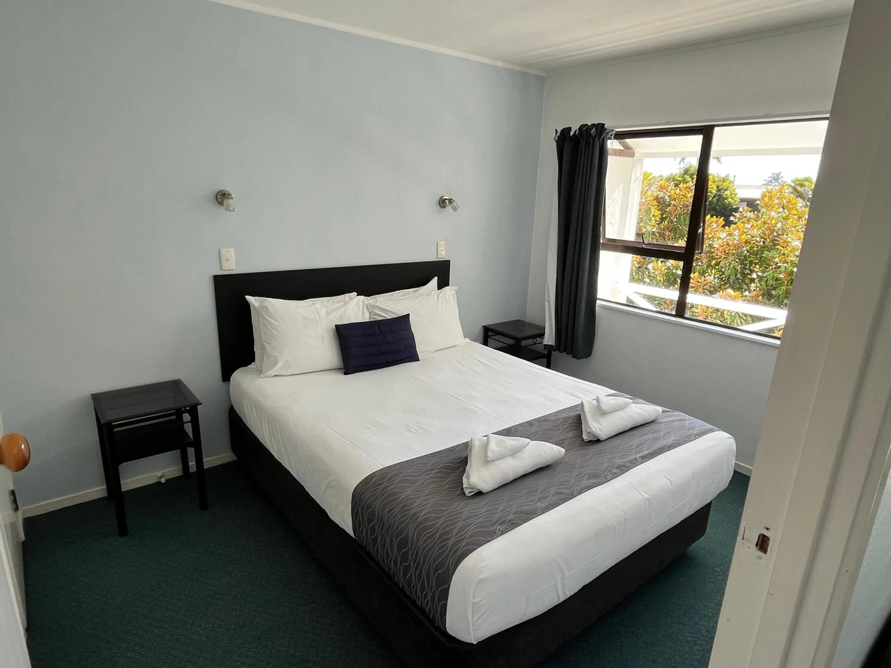 Bed in Marlin Court Motel