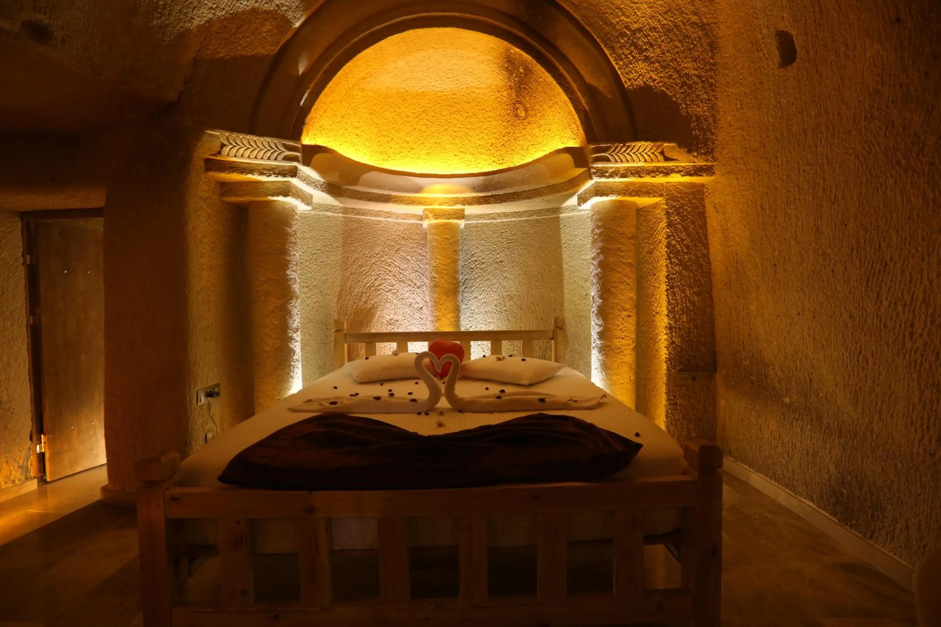 Sunset, Bed in Abu Hayat Cave Suites