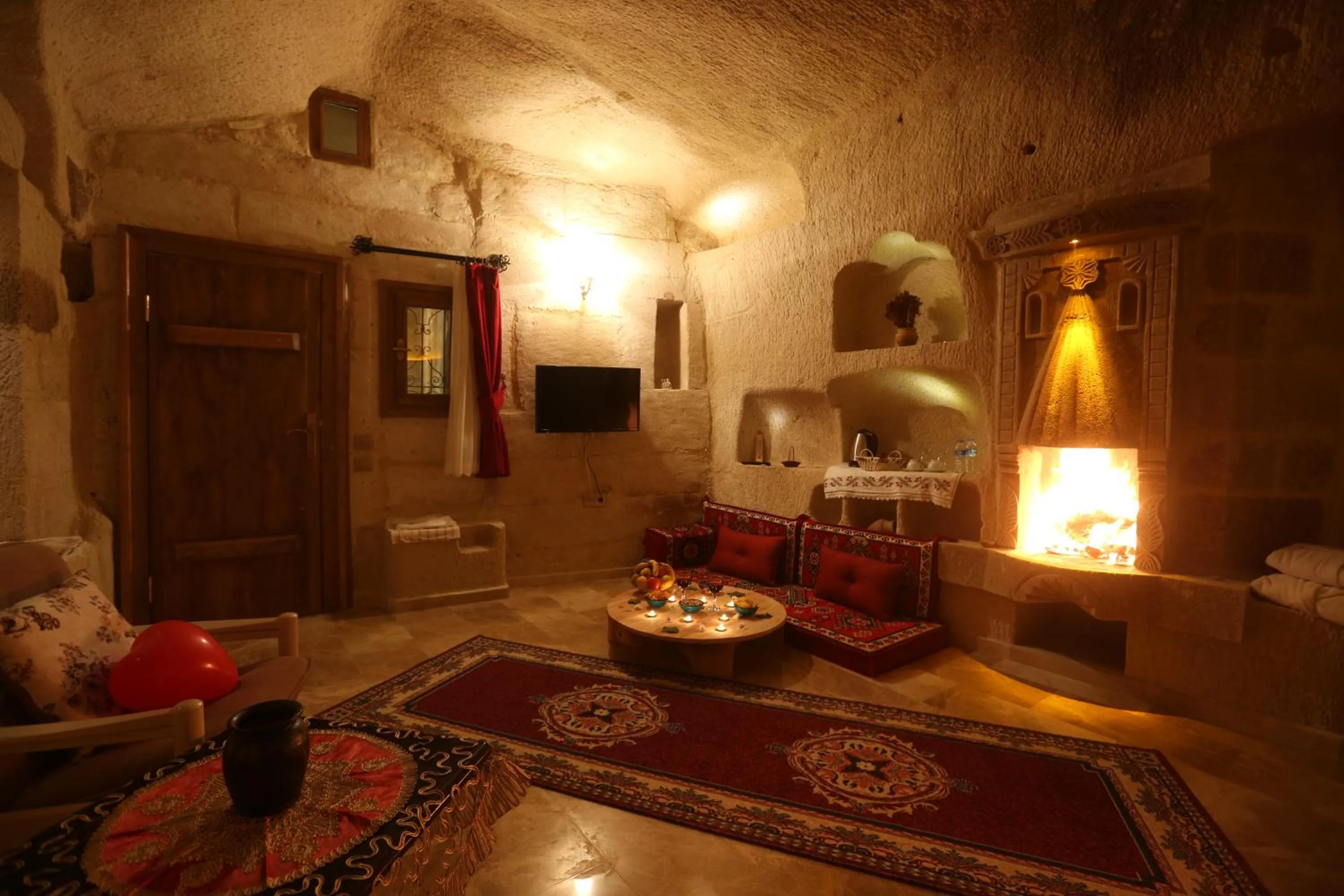 Seating area in Abu Hayat Cave Suites