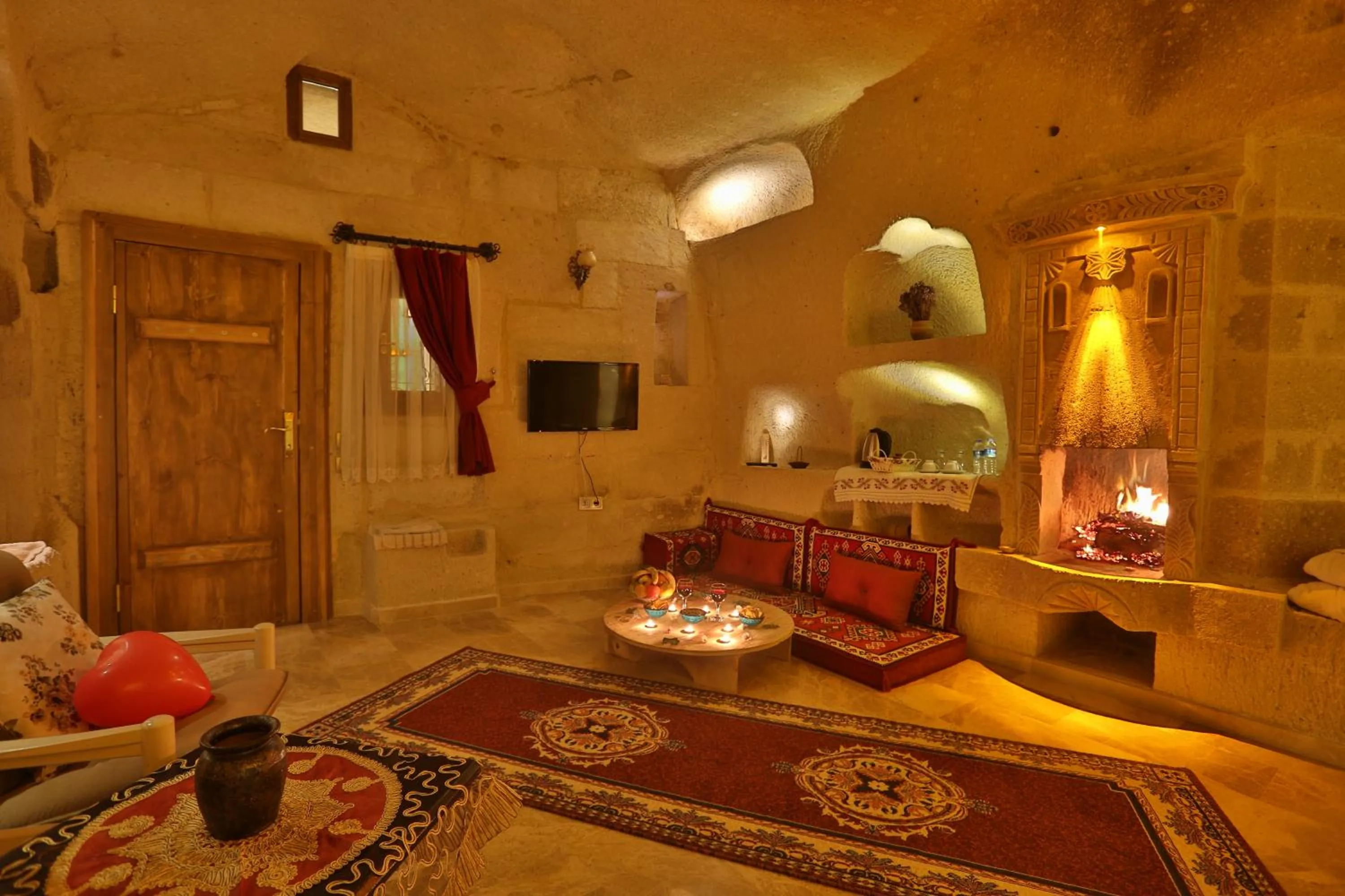 Seating area in Abu Hayat Cave Suites