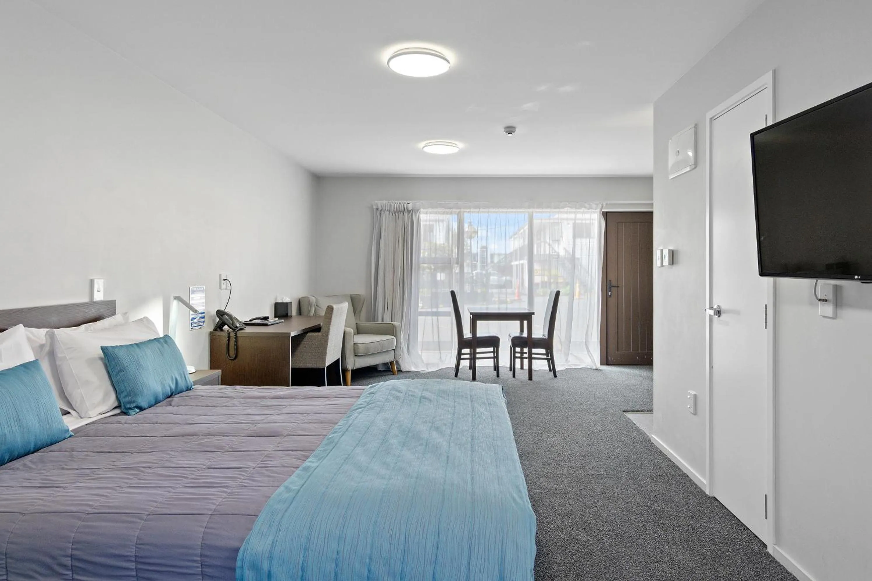 Bedroom, Bed in Ashford Motor Lodge