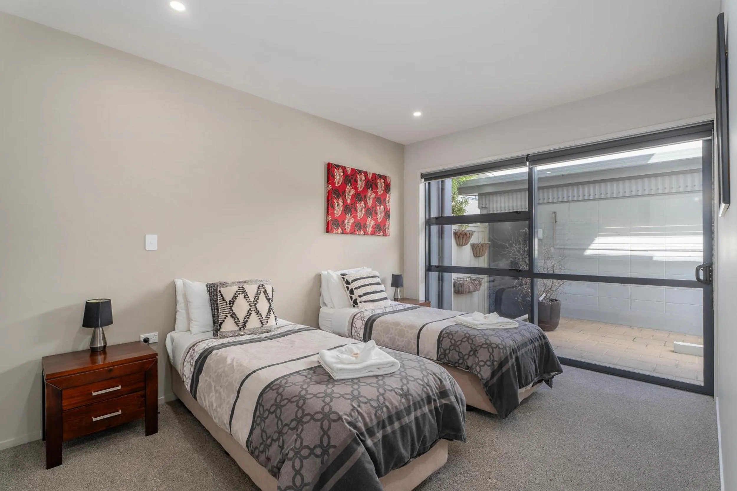 Bed in Sovereign Pier On The Waterways