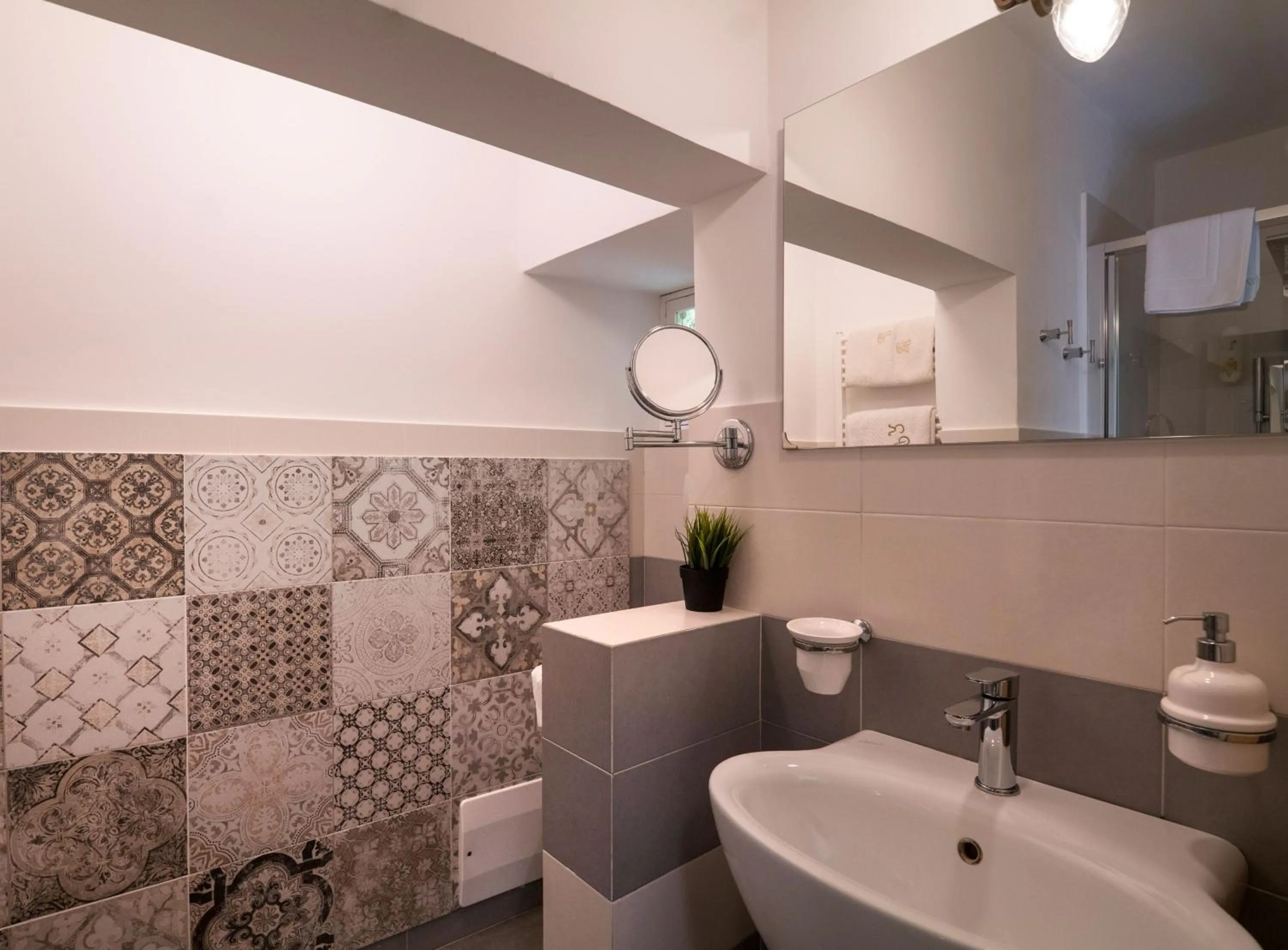 Superior Triple Room in Palazzo Rollo