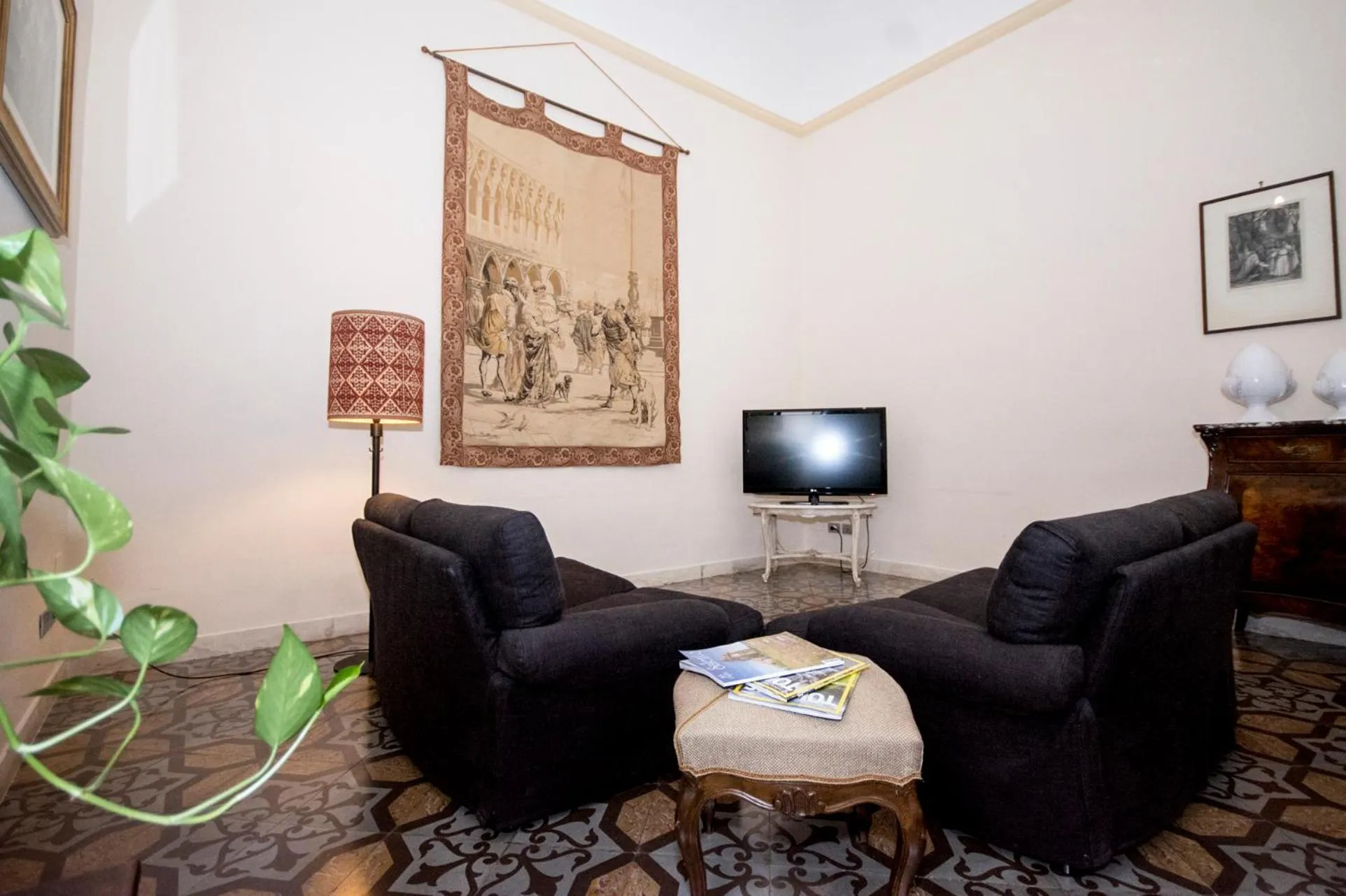 Photo of the whole room in Palazzo Rollo