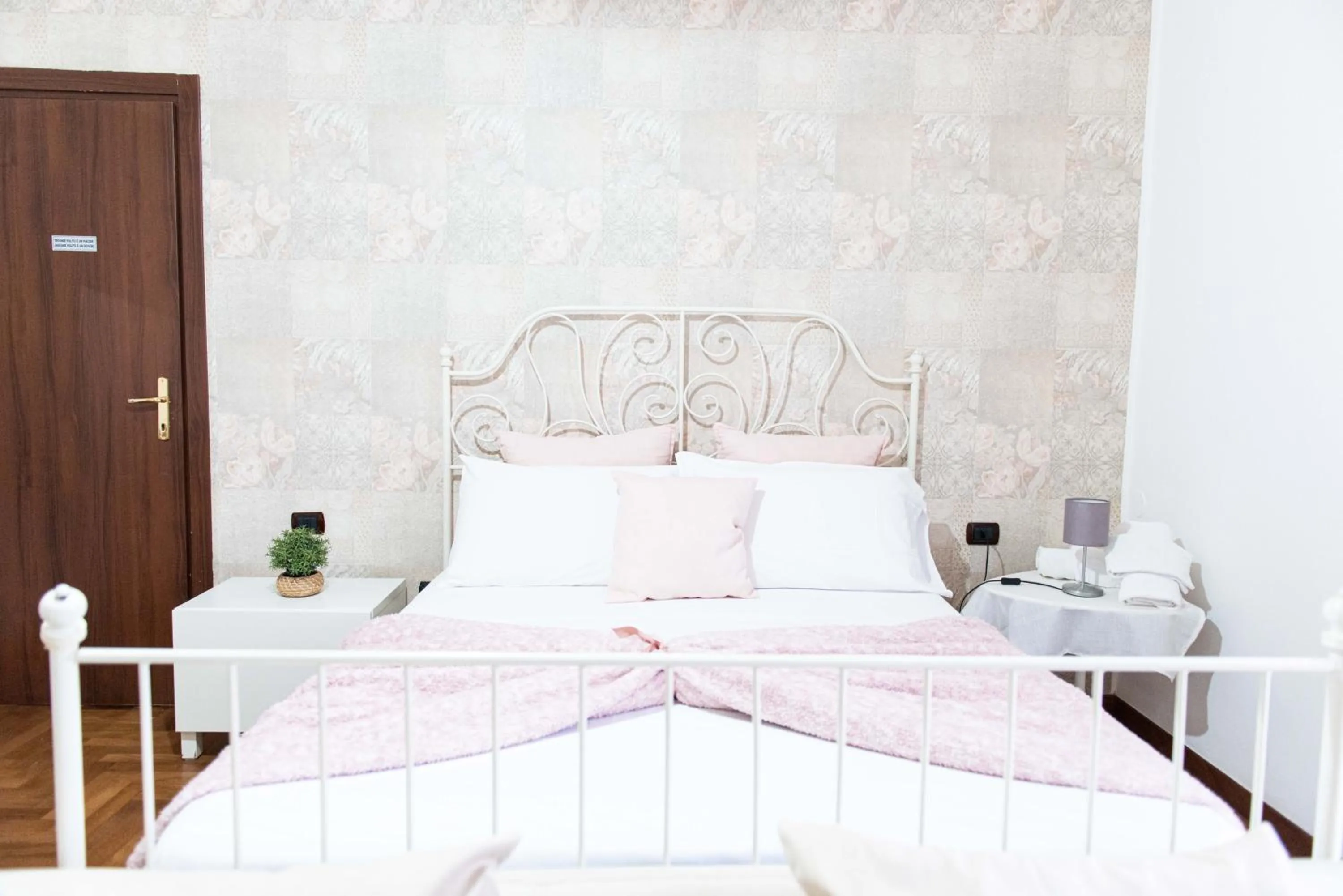 Photo of the whole room, Bed in Laetitia Guest House32