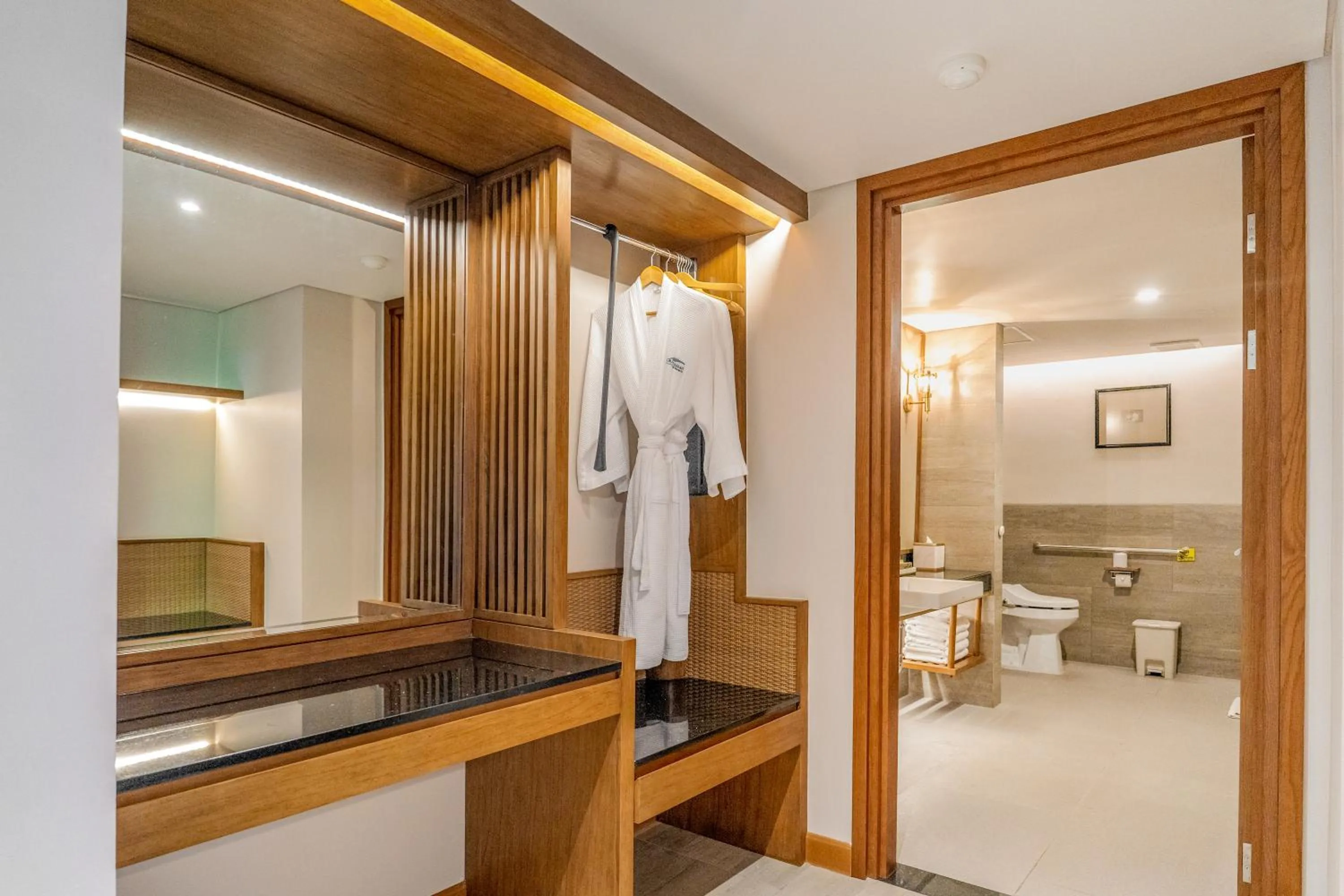 wardrobe in Grand Mirage Resort & Thalasso Bali