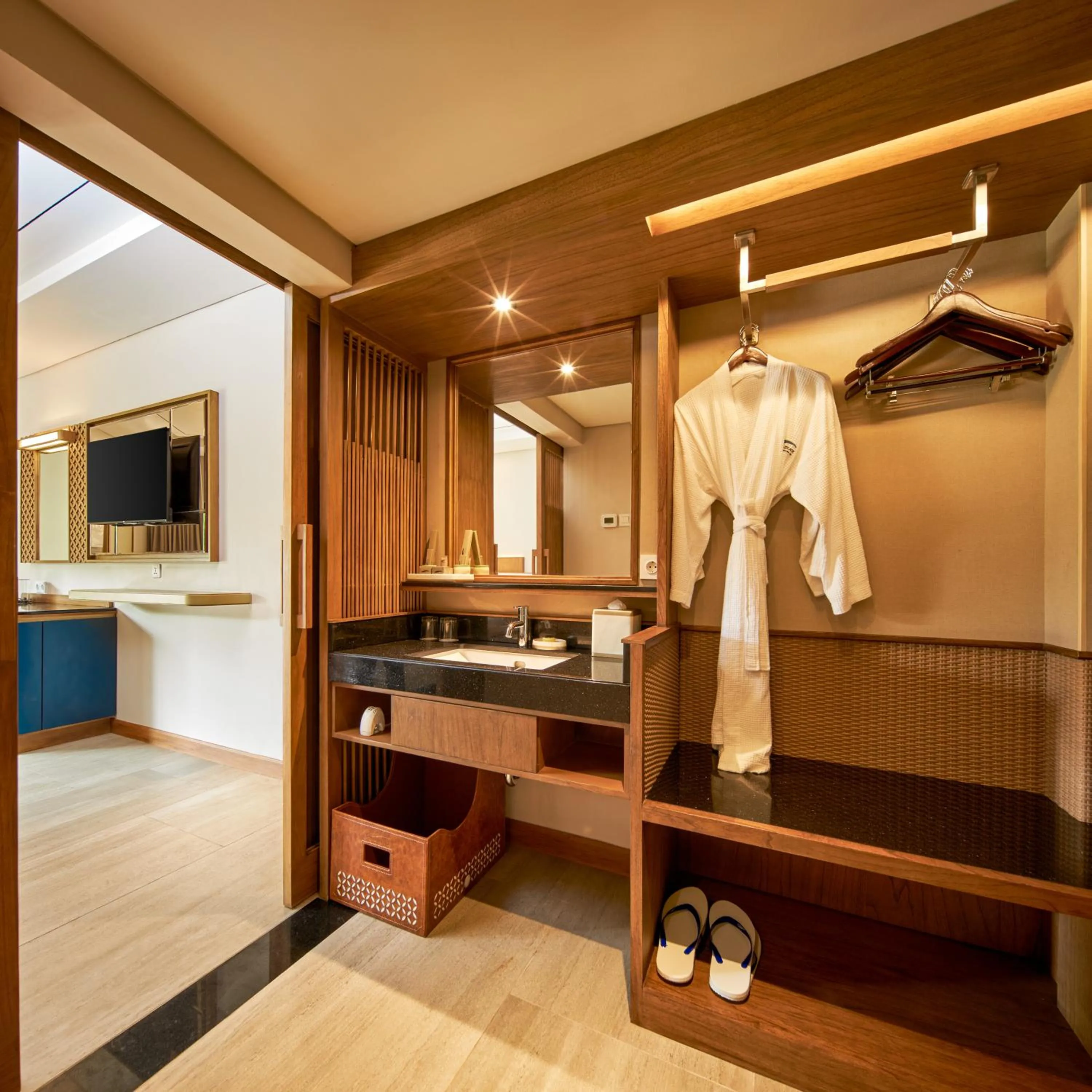 wardrobe in Grand Mirage Resort & Thalasso Bali