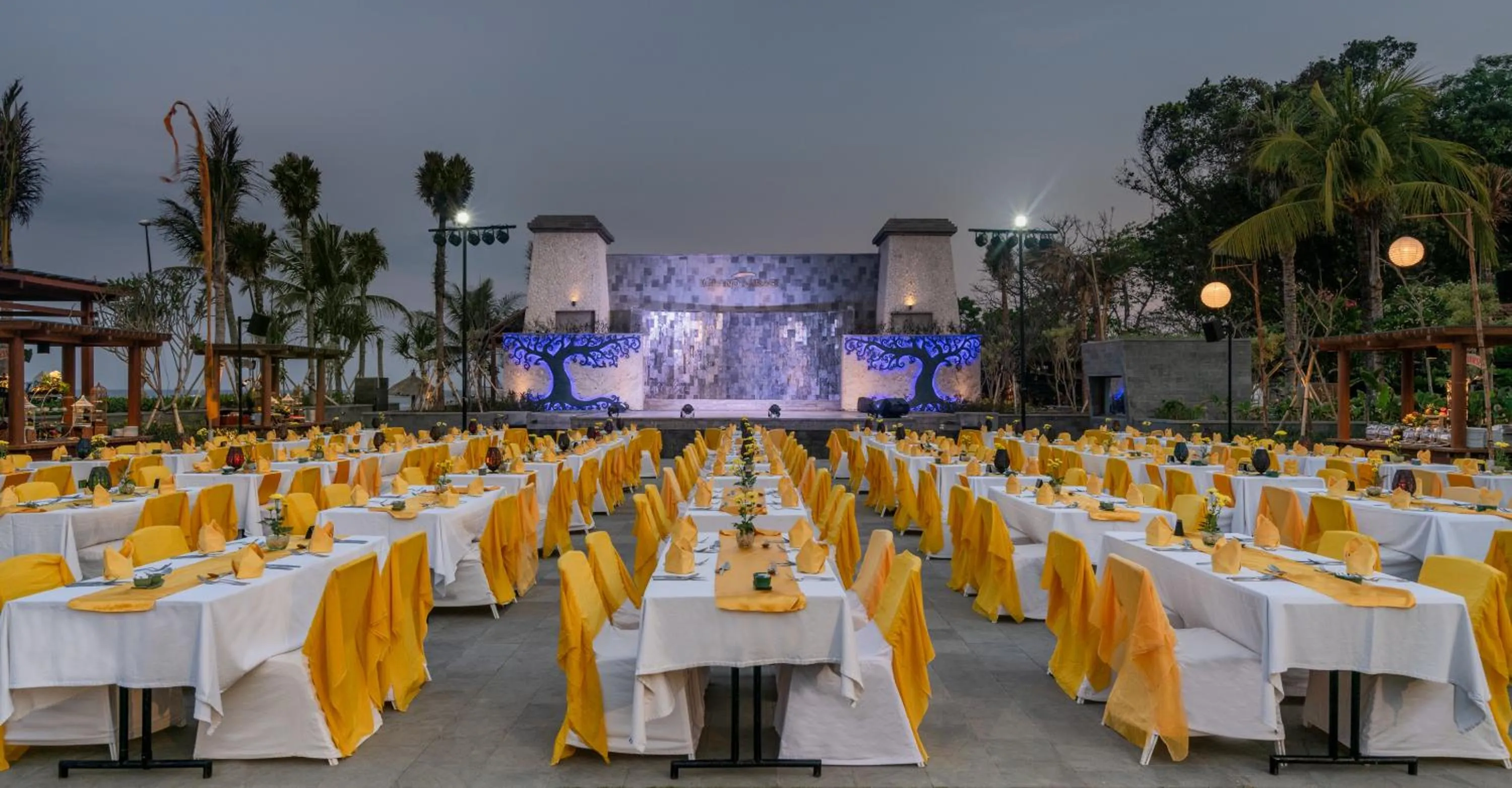 Restaurant/places to eat in Grand Mirage Resort & Thalasso Bali