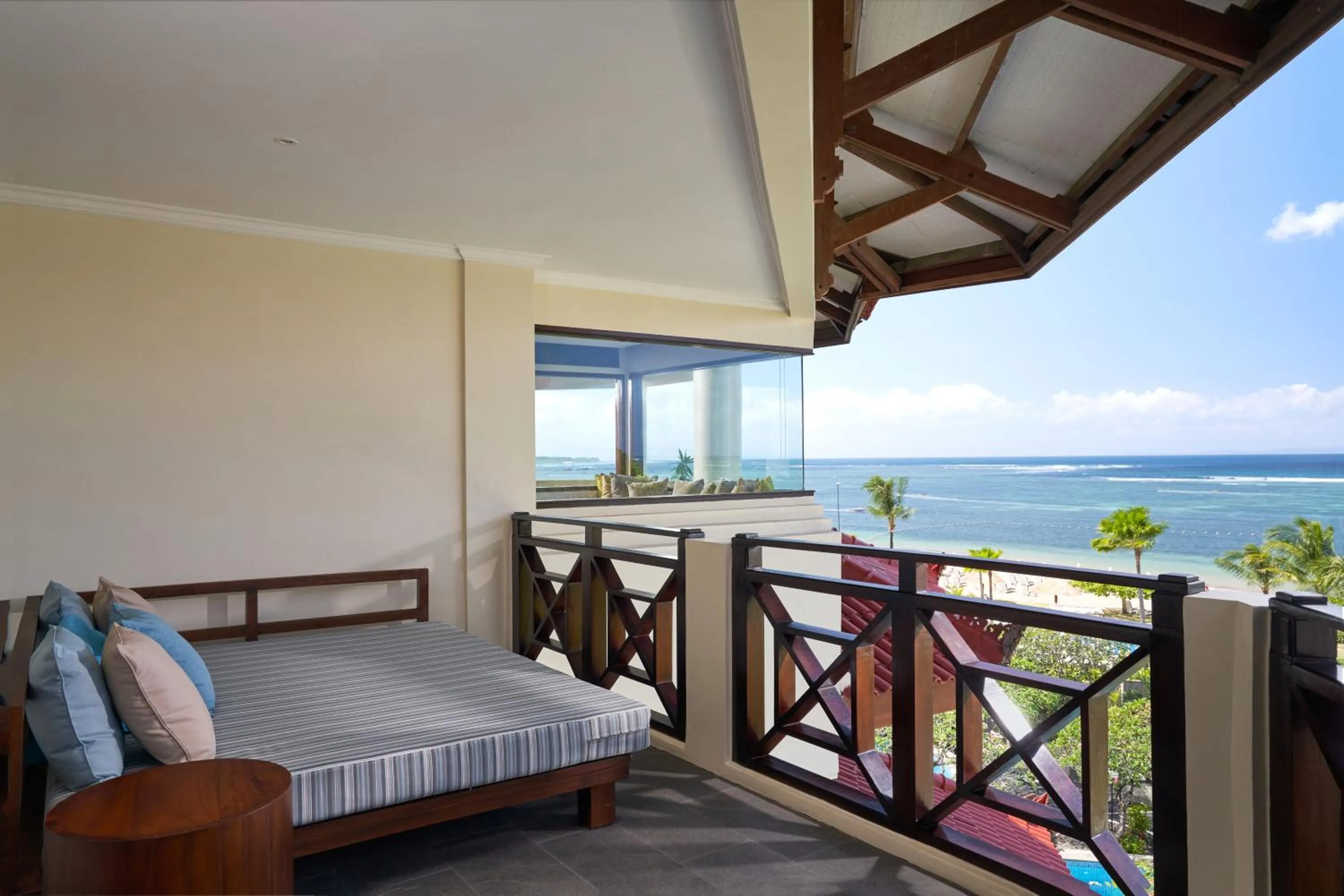 Balcony/Terrace, Bed in Grand Mirage Resort & Thalasso Bali