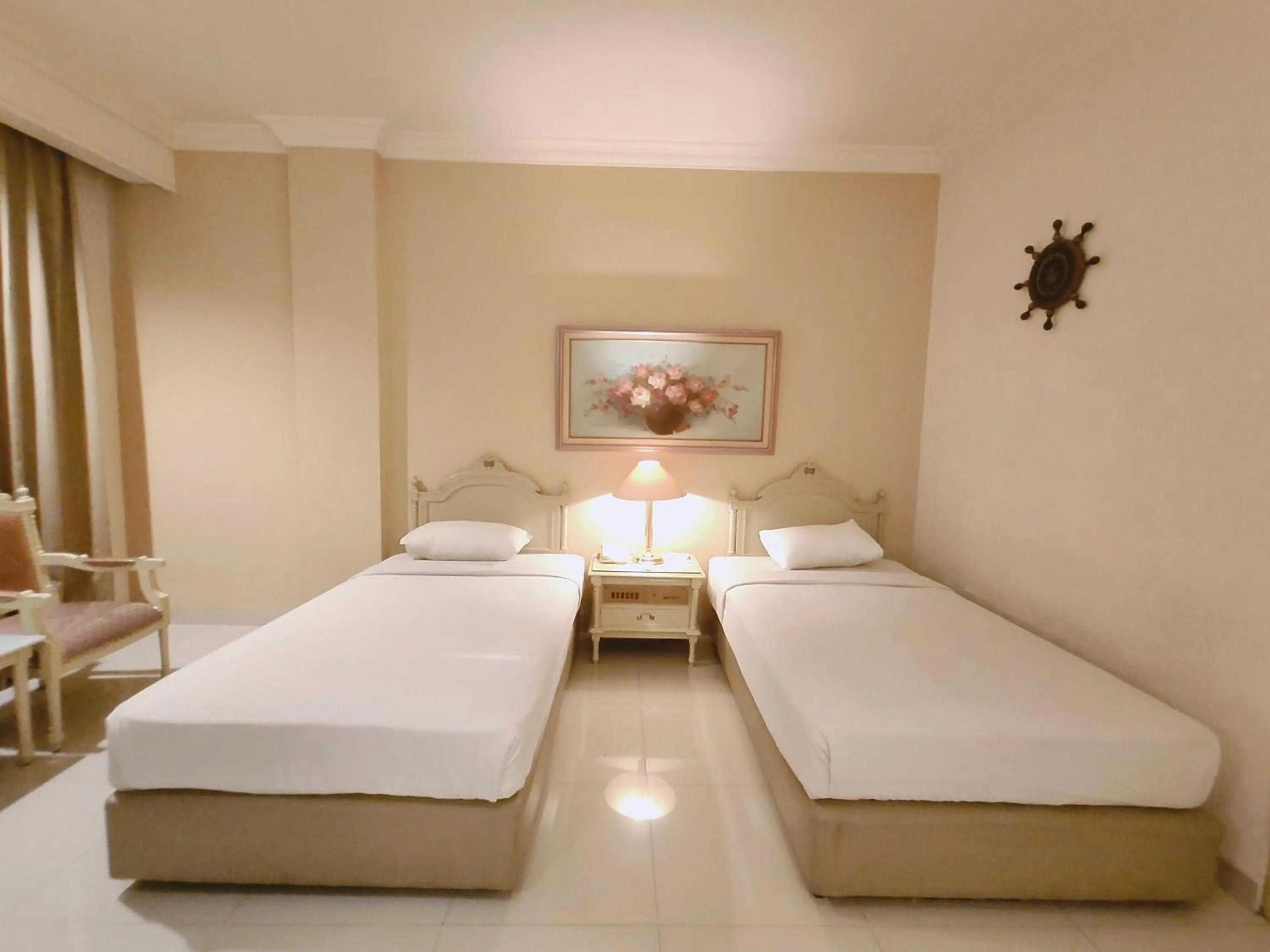 Bed in Hotel Indah Palace Solo