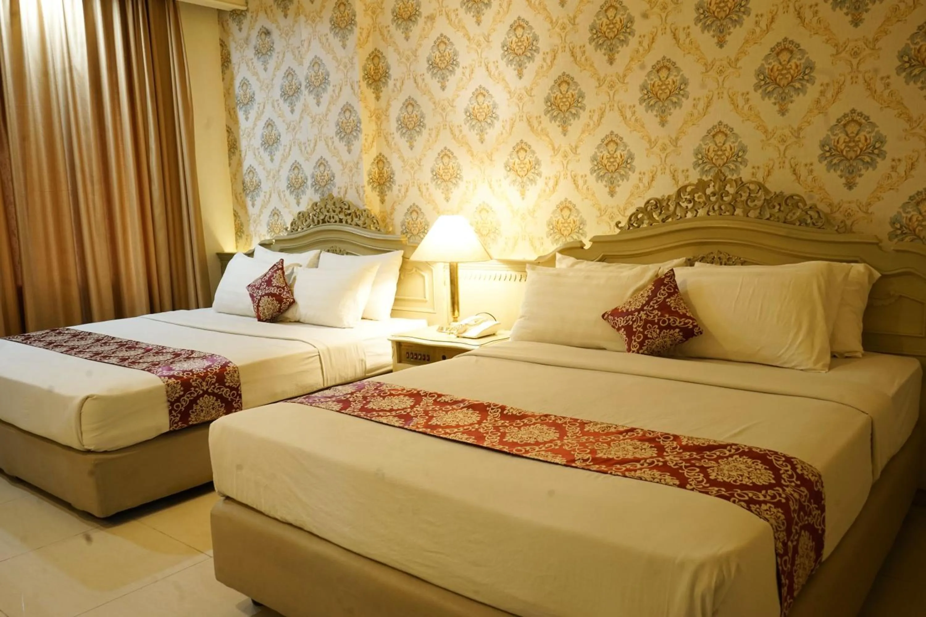 Bed in Hotel Indah Palace Solo