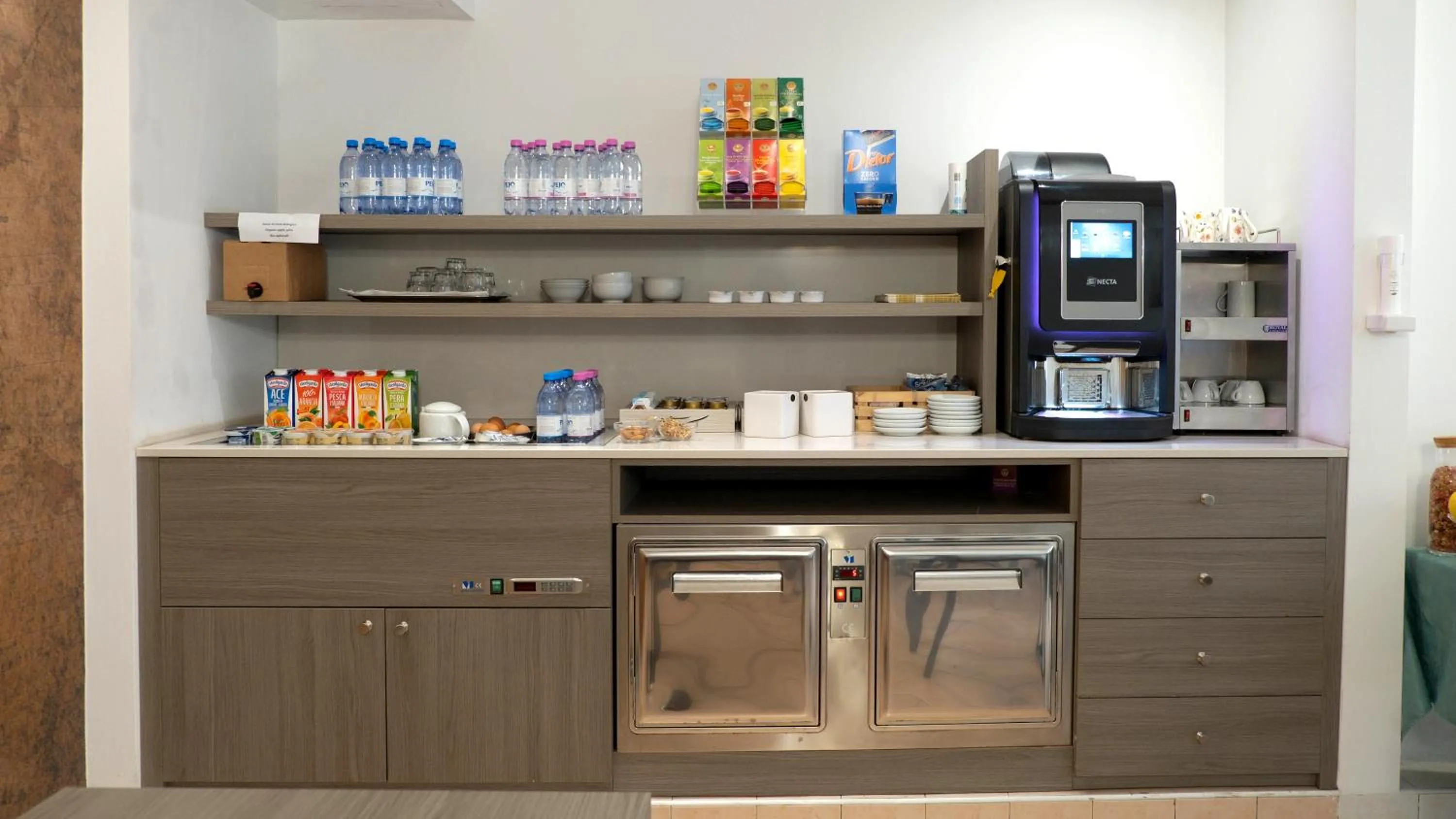 Breakfast in Hotel Garnì Villa Fontana