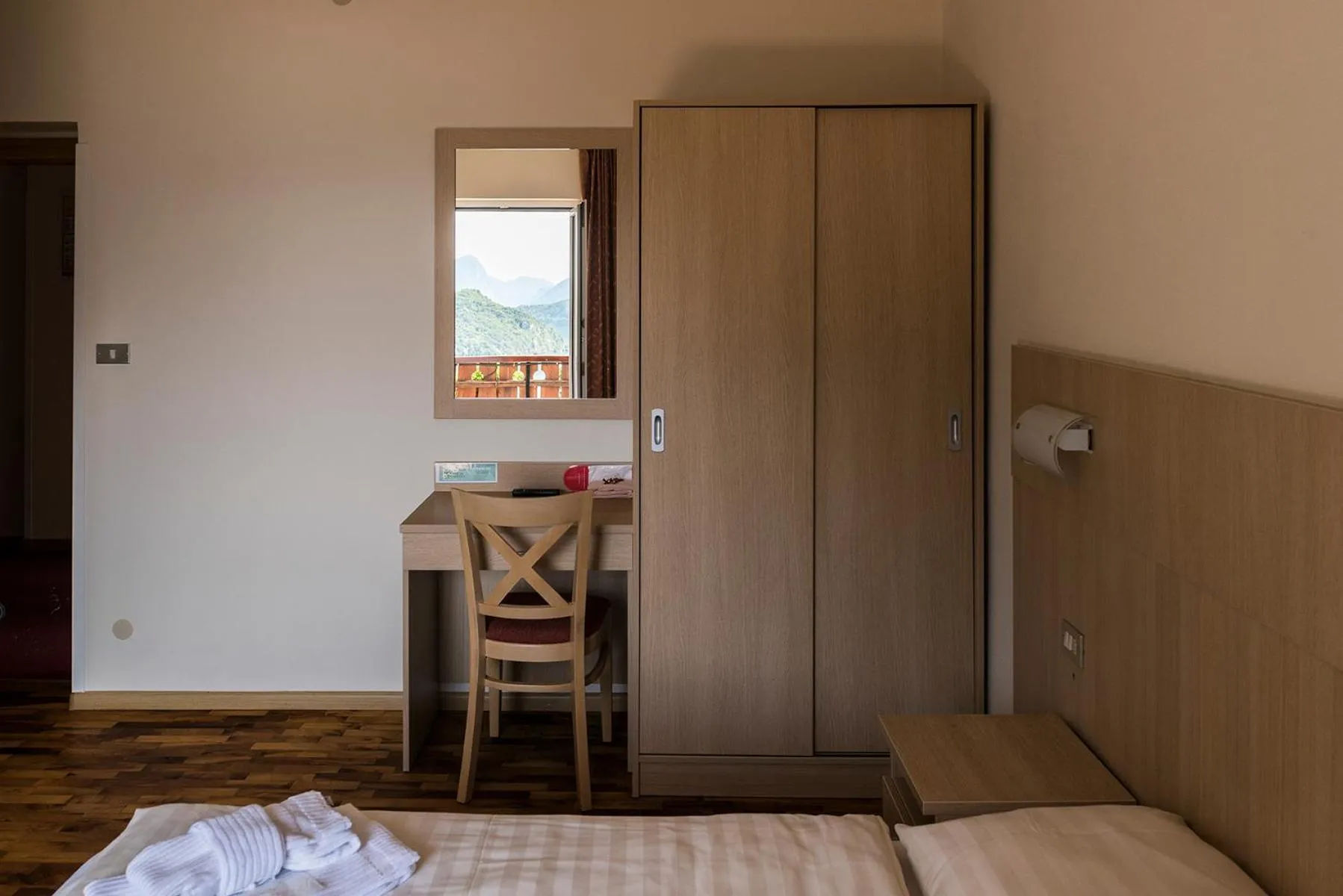 Bedroom, Bed in Hotel Lory - Molveno - Dolomiti