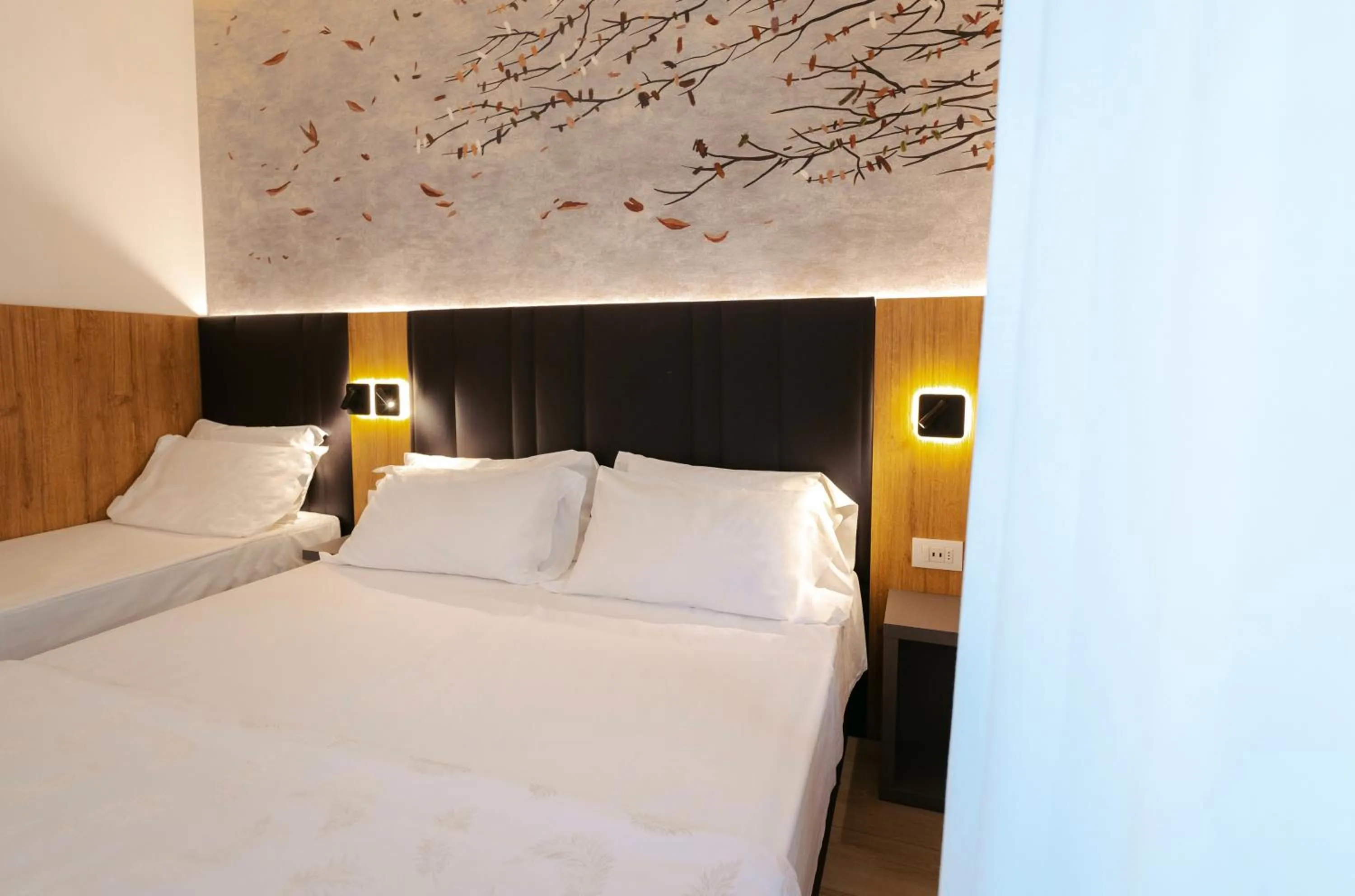 Bed in Hotel Everest