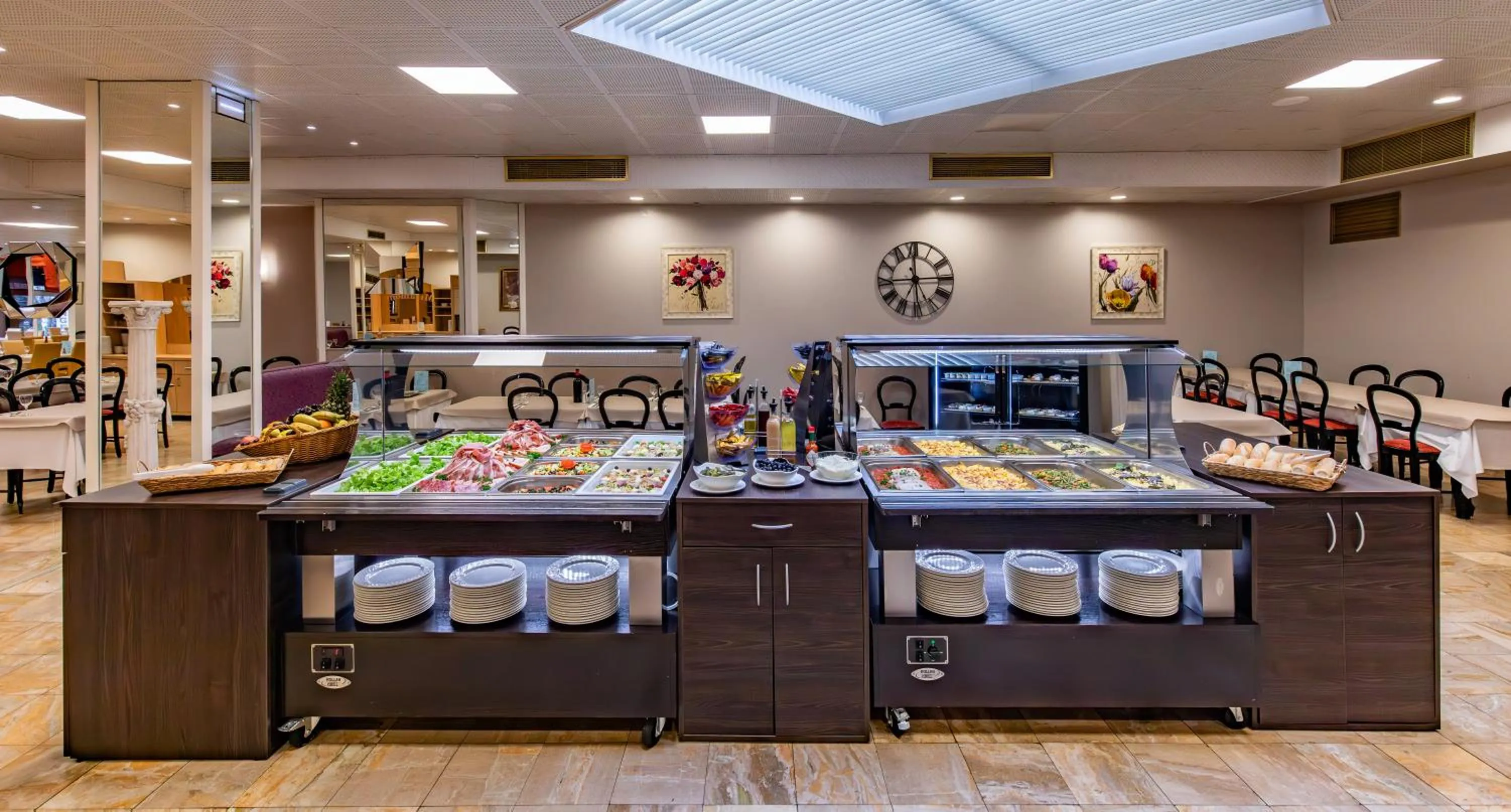 Restaurant/places to eat in Hôtel Miramont