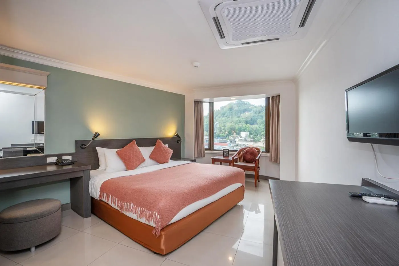Bedroom, Bed in I Pavilion Hotel Phuket