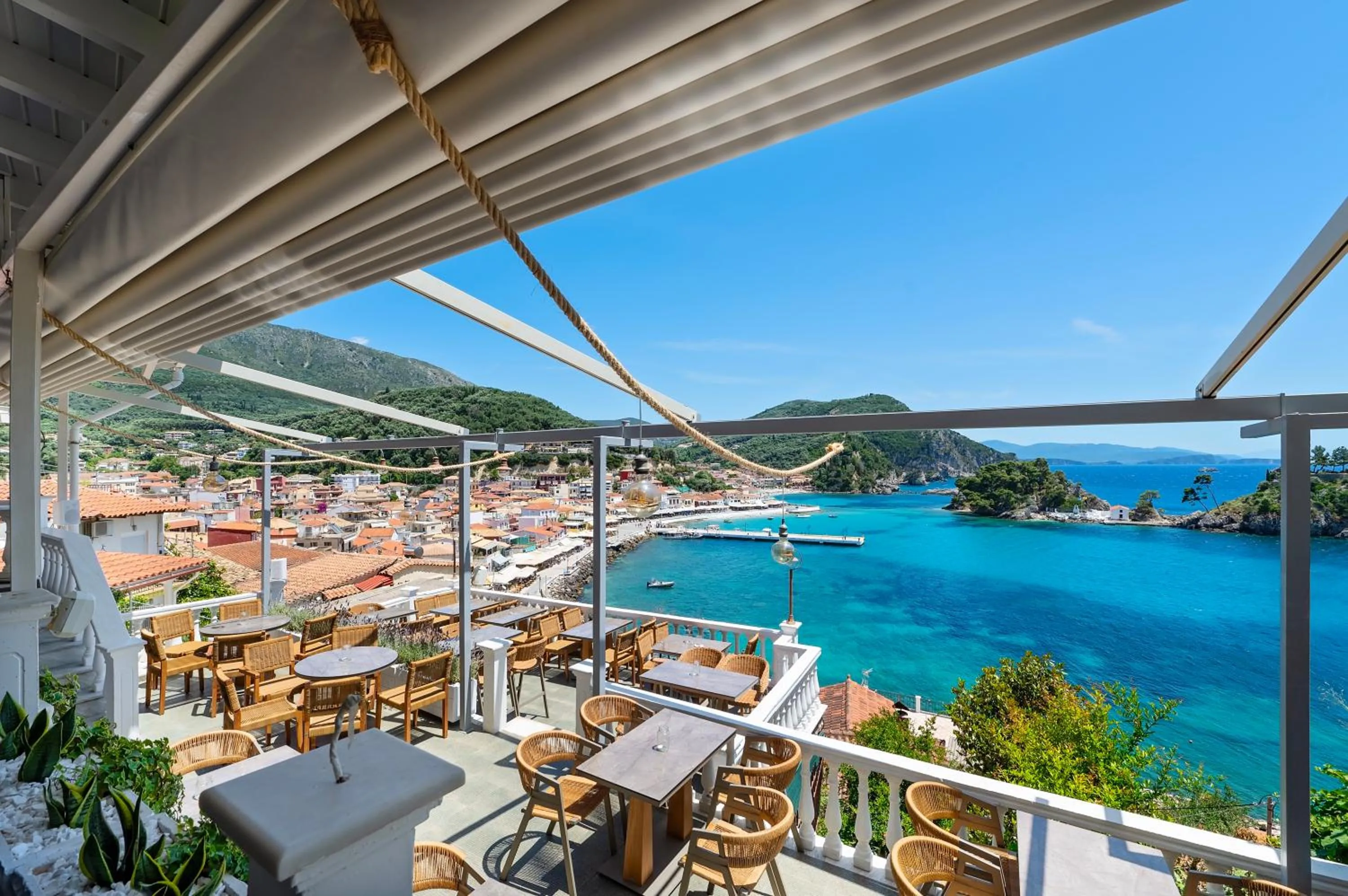 Property building in Avra