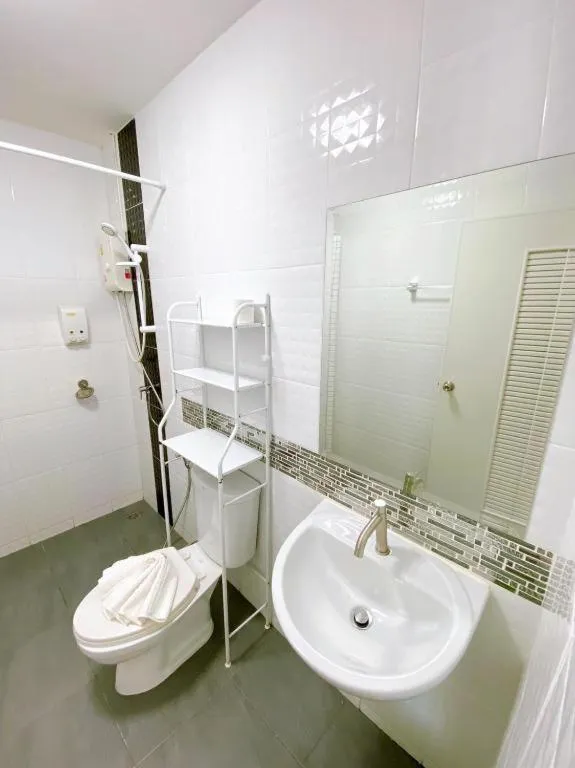 Khaolak Mind Home Hostel