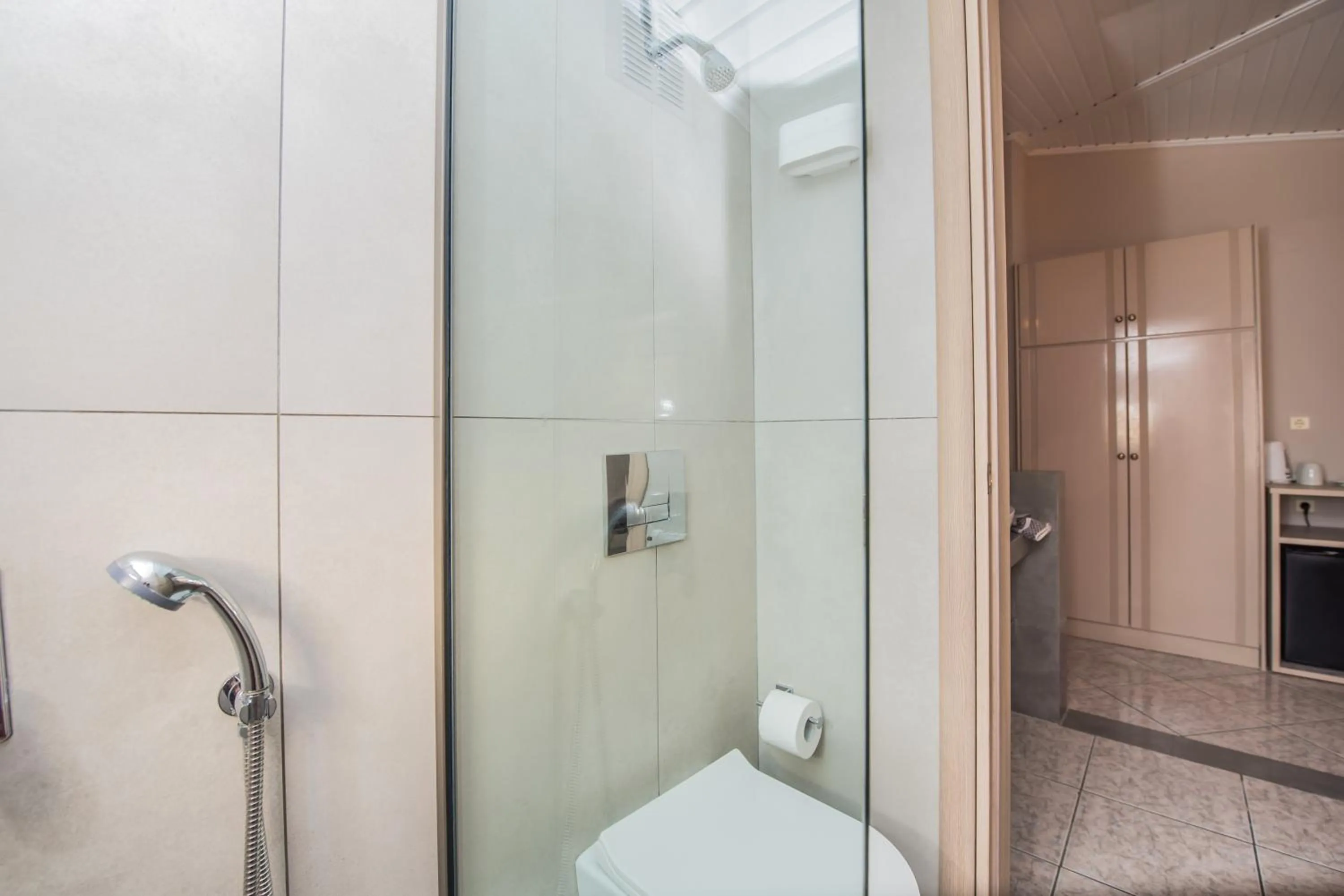 Bathroom in Planos Beach Hotel