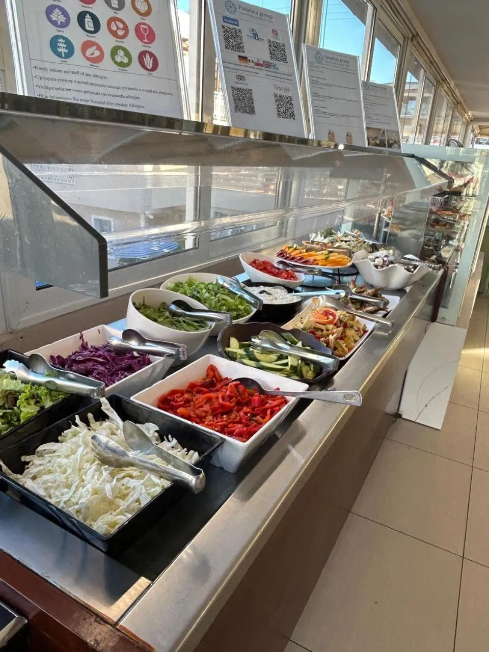 Restaurant/places to eat in Planos Beach Hotel