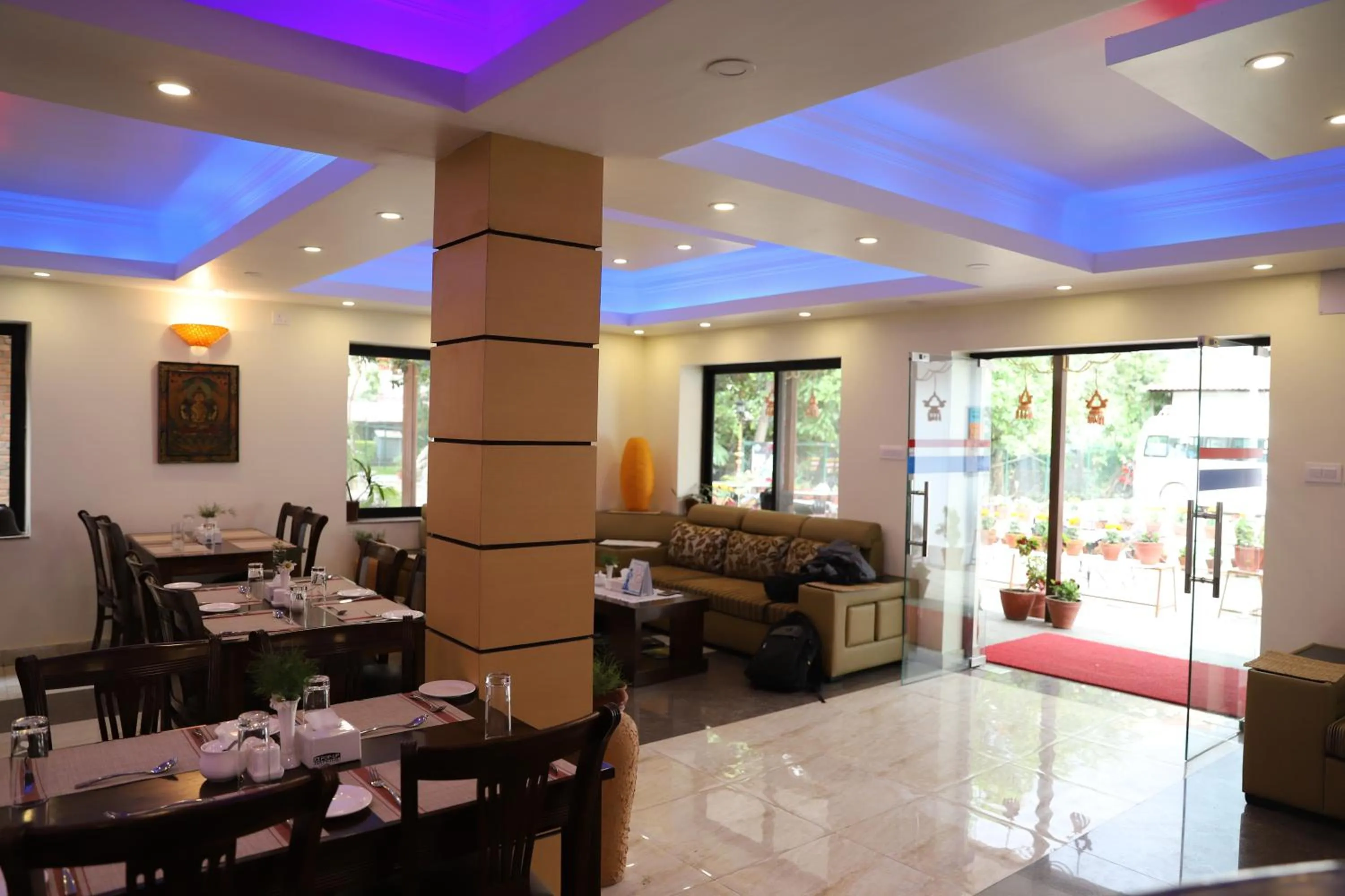 Restaurant/places to eat in Nepal Cottage Resort