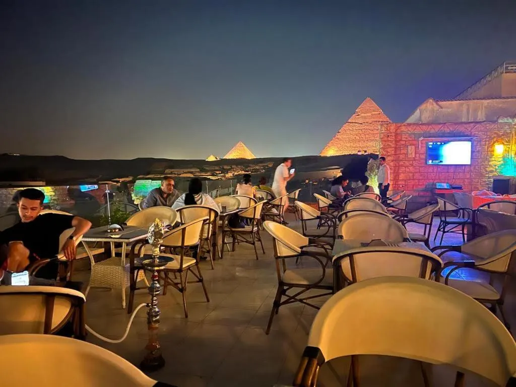 Restaurant/places to eat in Pyramids Valley Boutique Hotel