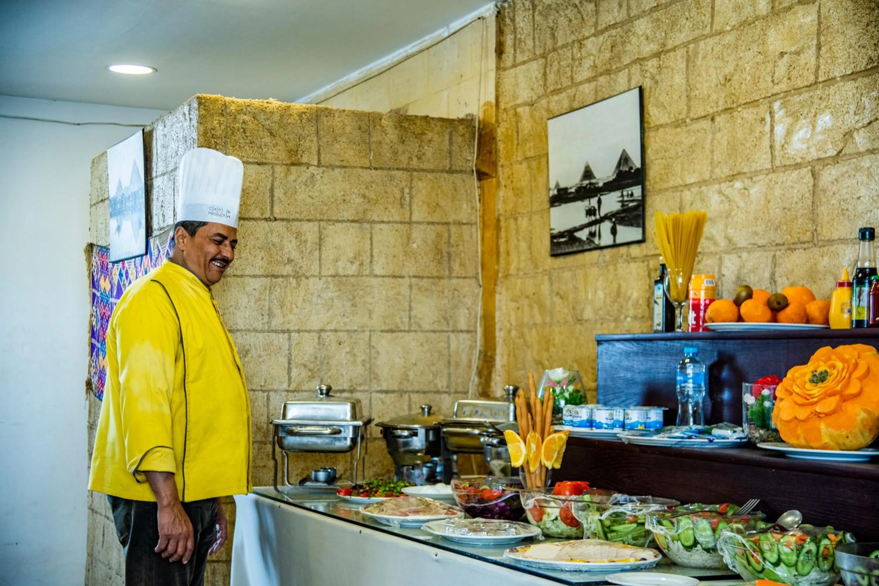 Restaurant/places to eat in Pyramids Valley Boutique Hotel