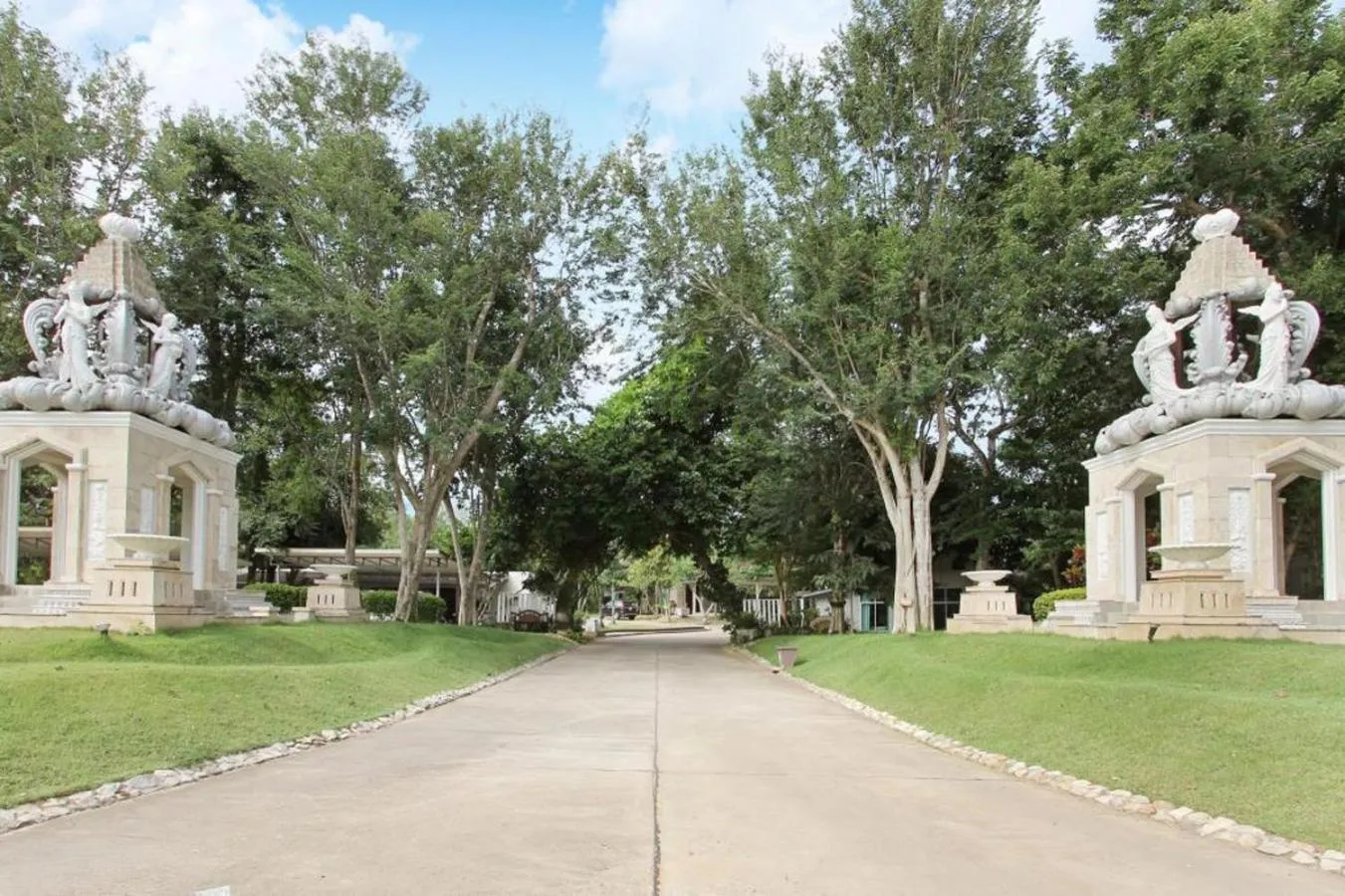 Lobby or reception in Nana Resort Kaeng Krachan