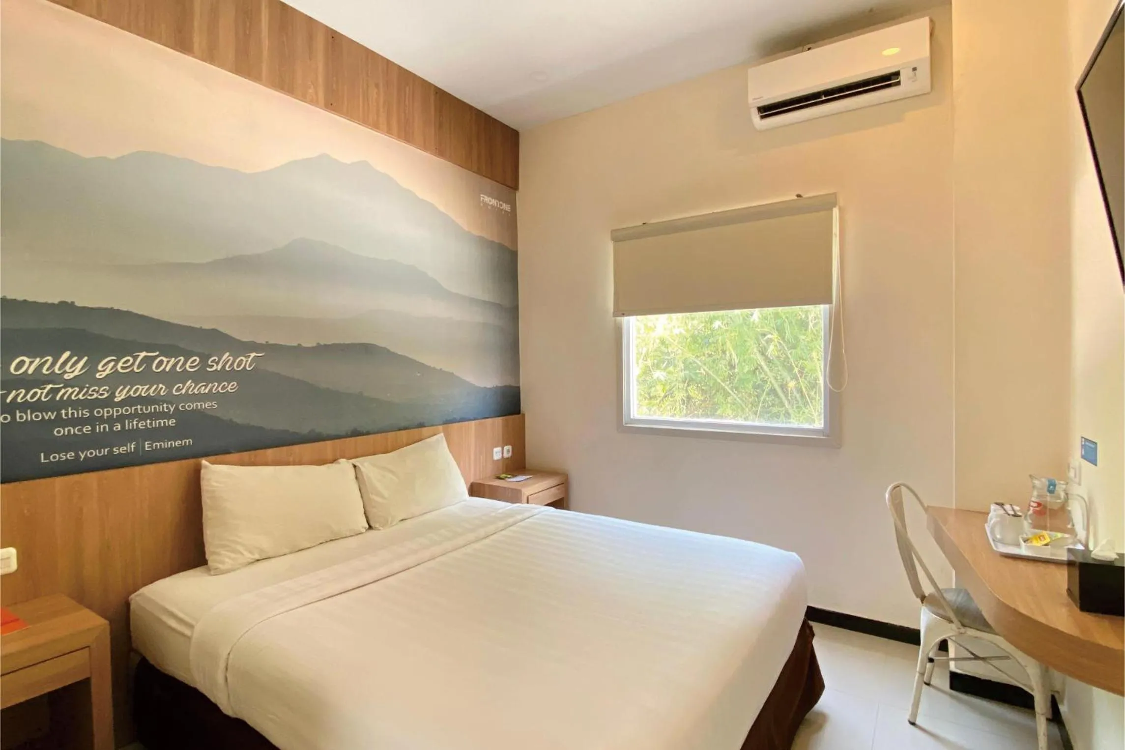 Bed in Front One Hotel Airport Solo