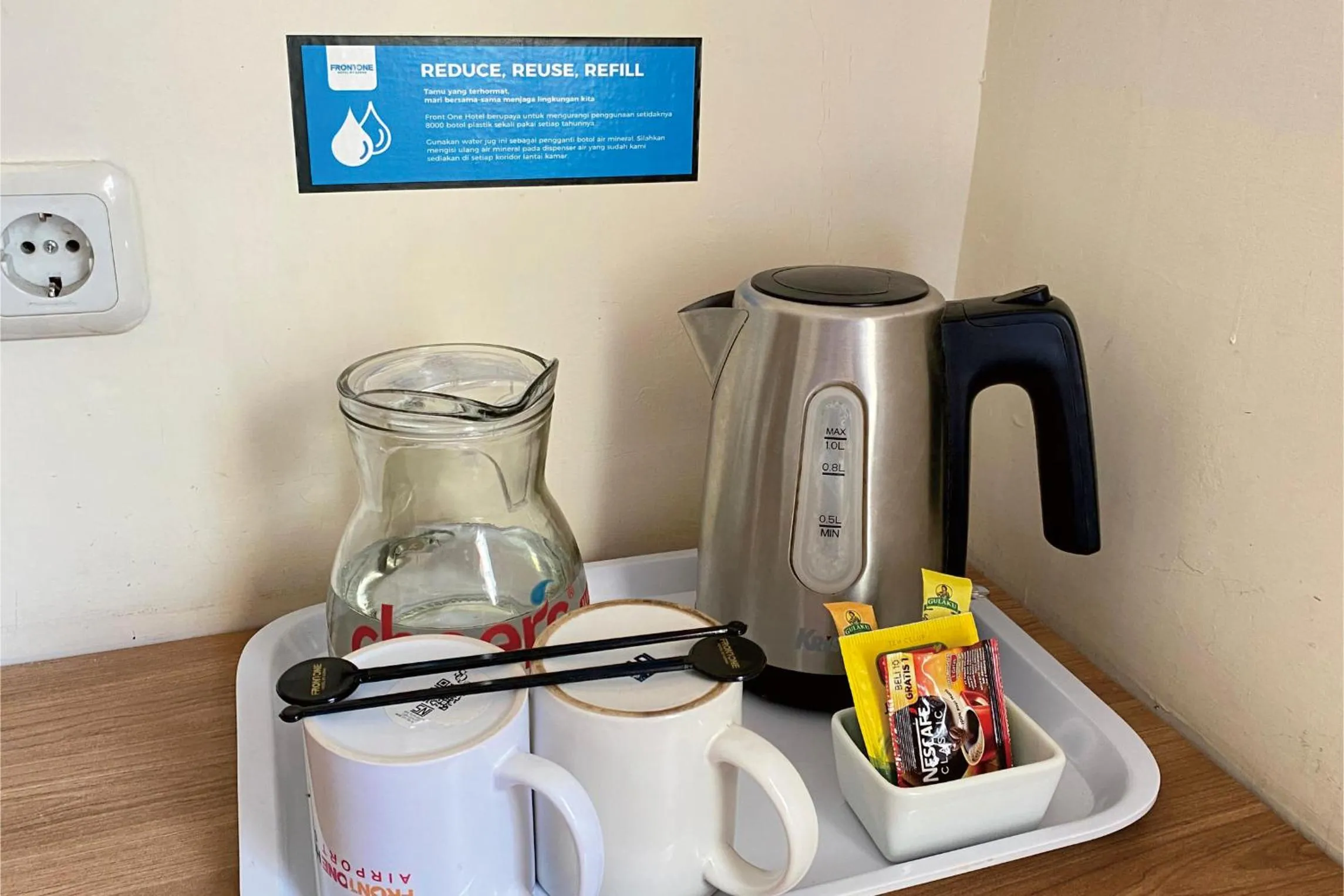 Front One Hotel Airport Solo