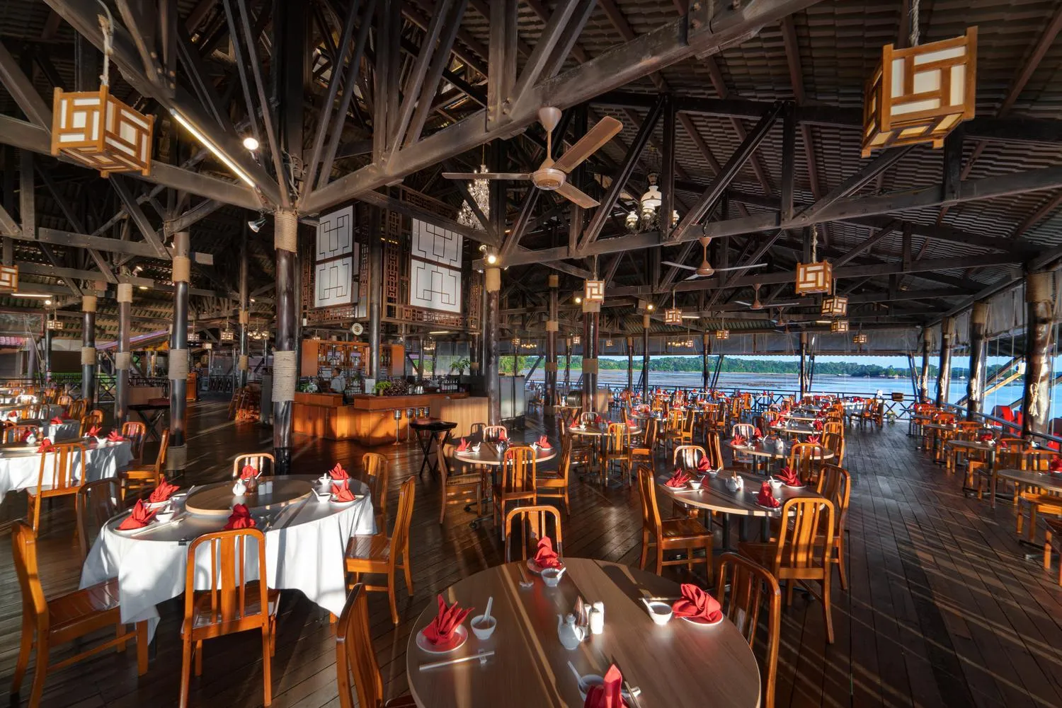 Restaurant/places to eat in Mayang Sari Beach Resort