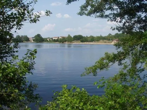 Area and facilities in The Originals City, Hôtel de France, Bessines-sur-Gartempe