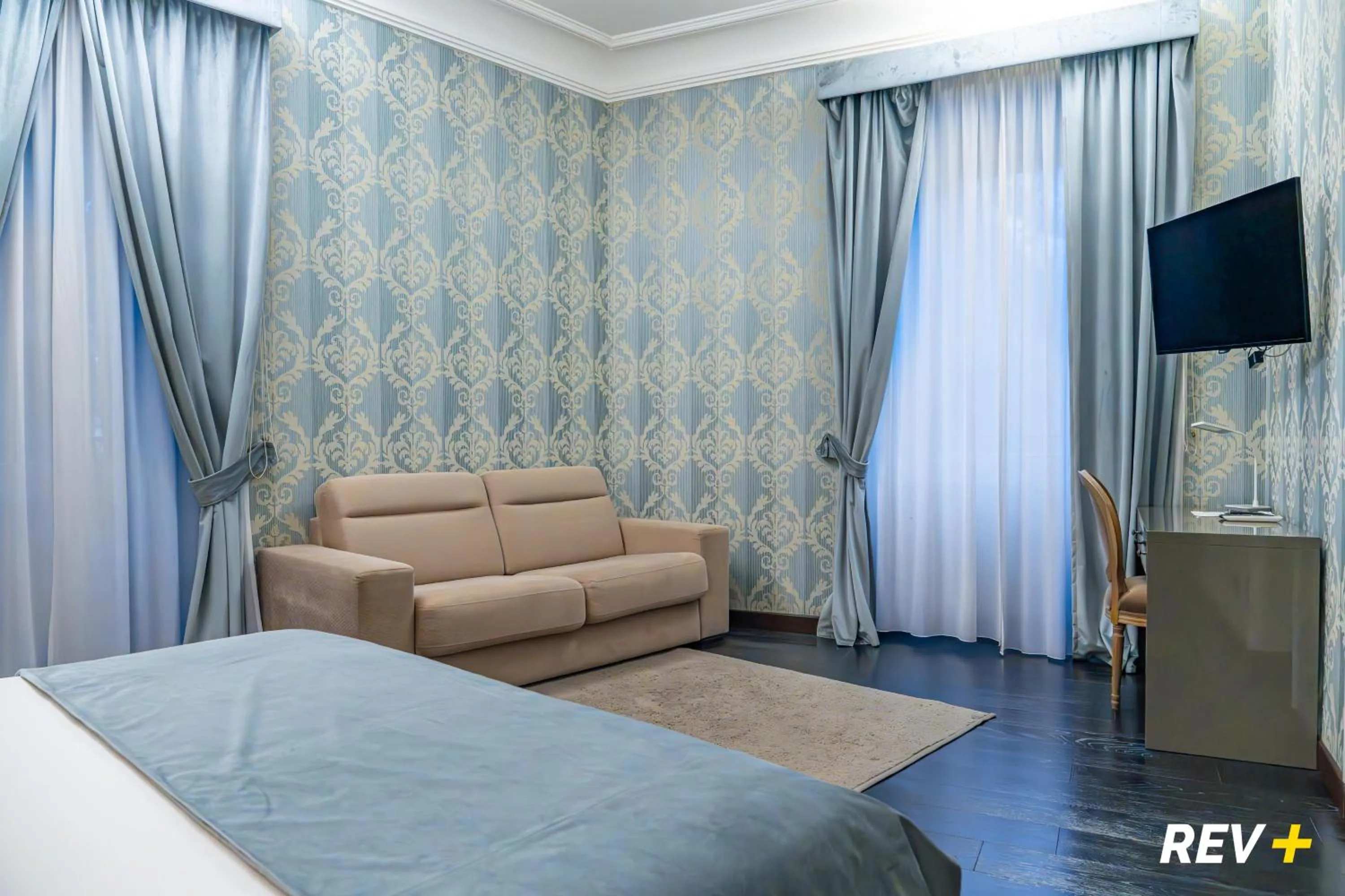 Bedroom, Bed in Via Veneto Suites