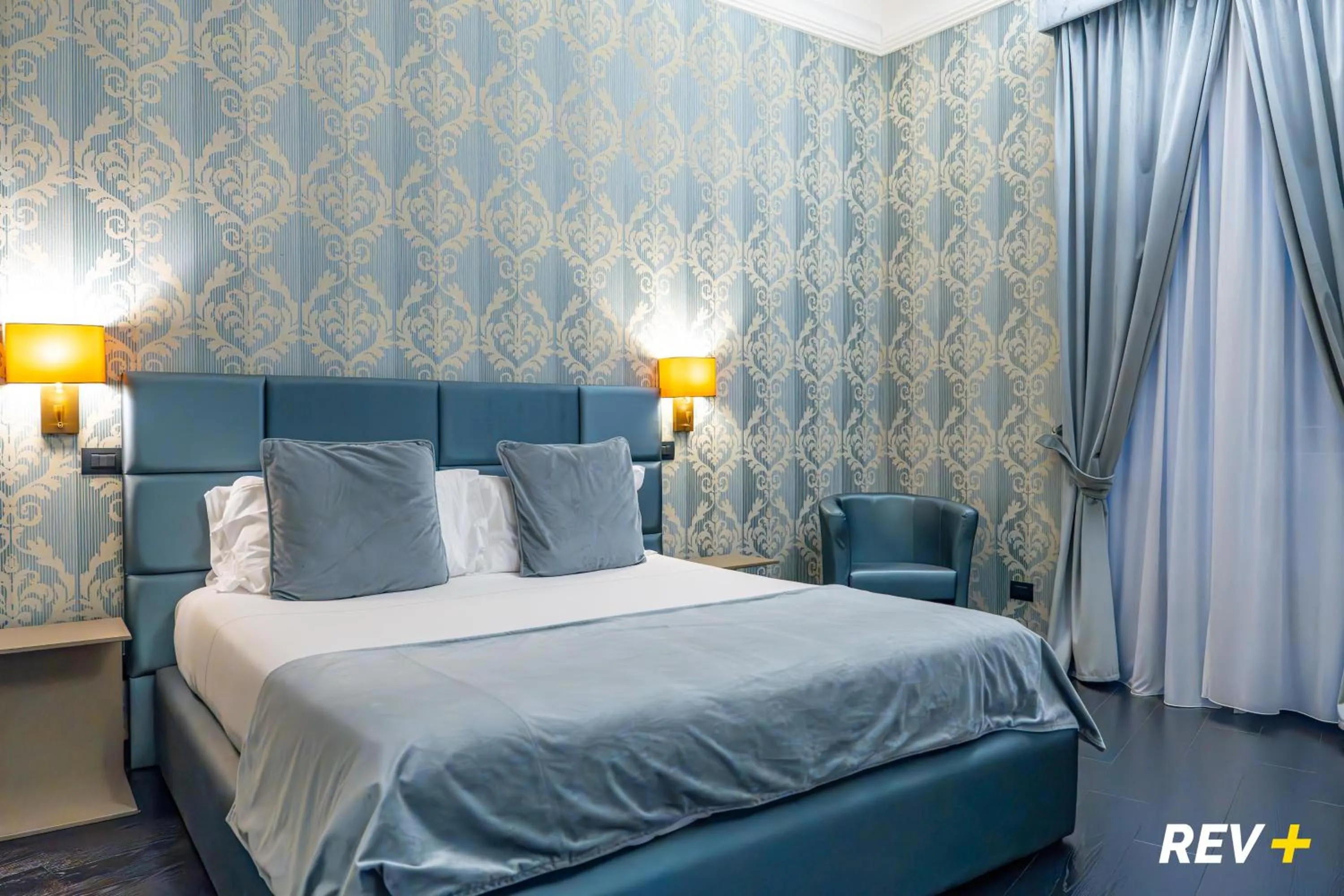 Photo of the whole room, Bed in Via Veneto Suites