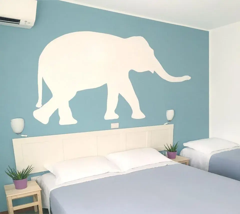 Triple Room in Hotel Aloha Triple Room in Hotel Aloha