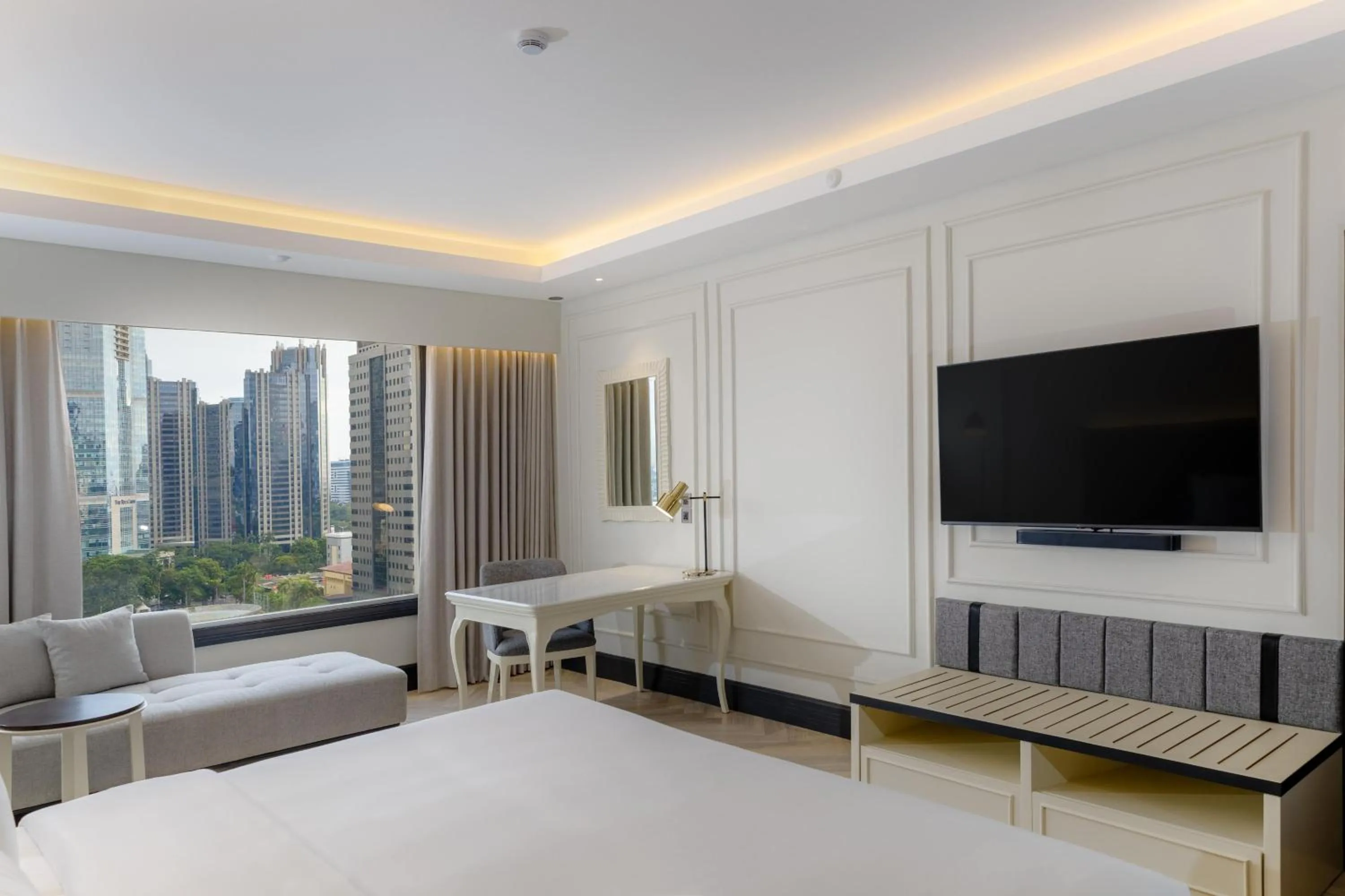 Bed in Mangkuluhur ARTOTEL SUITES