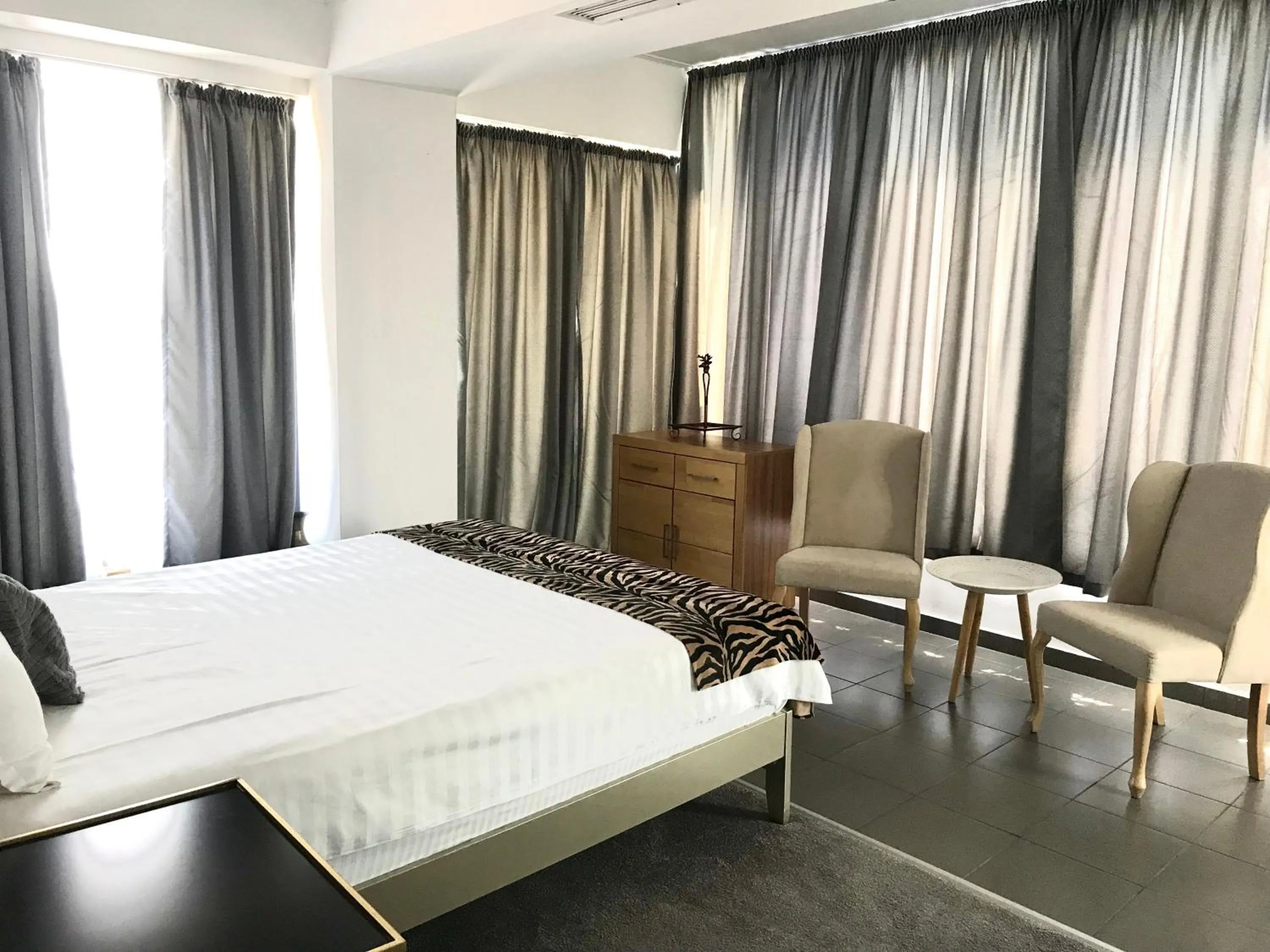 Bedroom, Bed in Brater Luxury