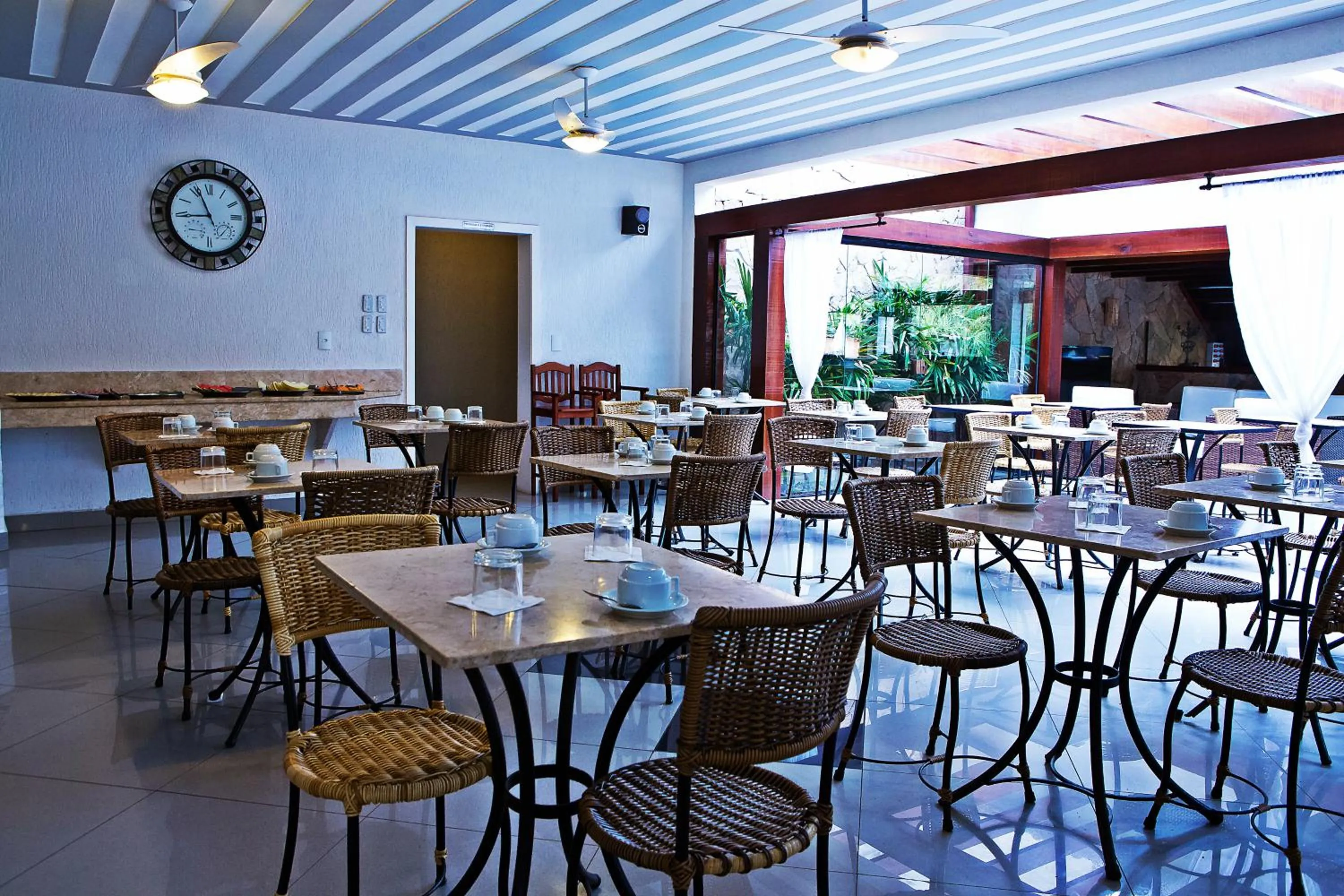 Buffet breakfast in Pousada Marbella