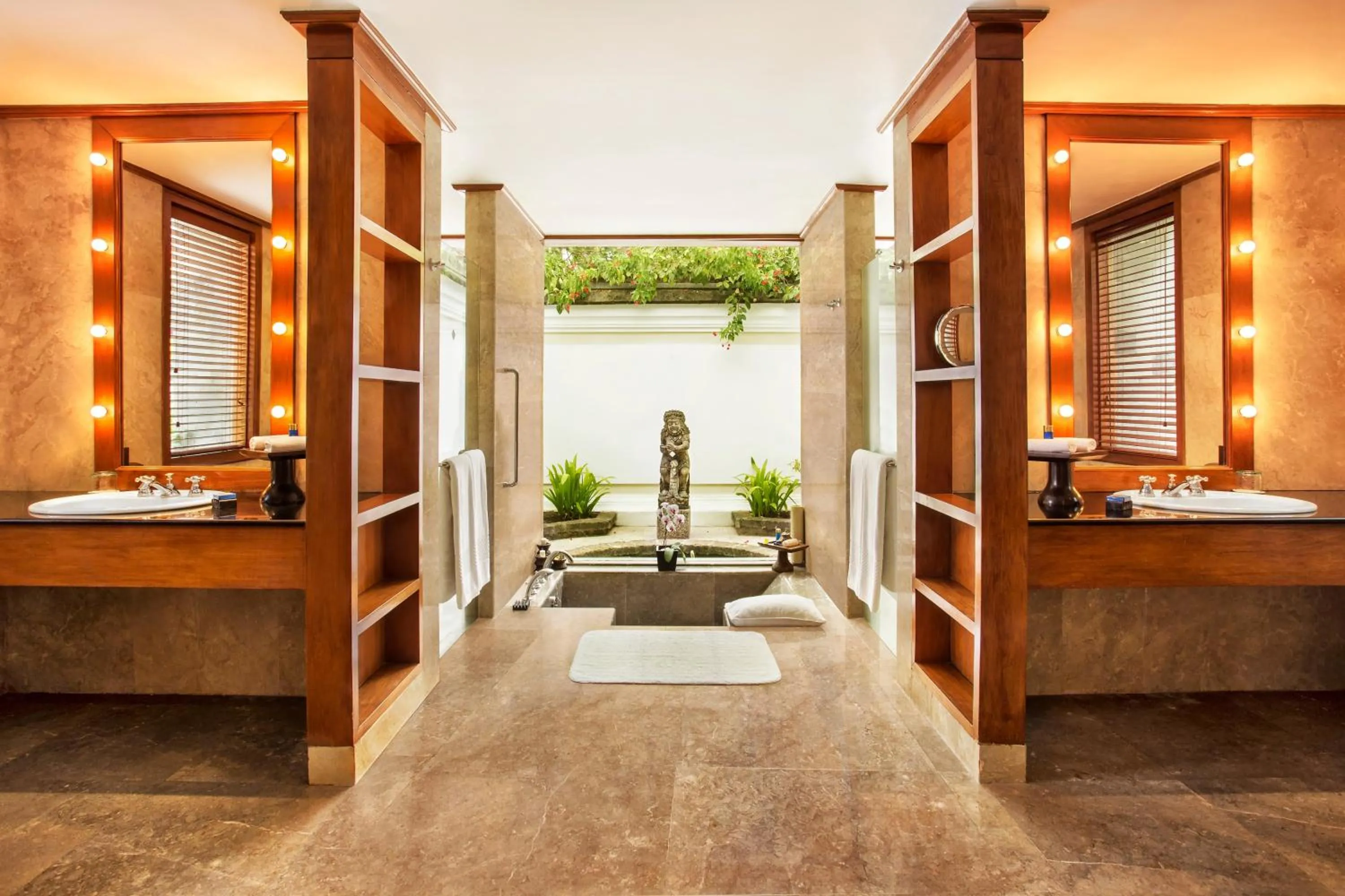 Bathroom in The Oberoi Beach Resort, Bali